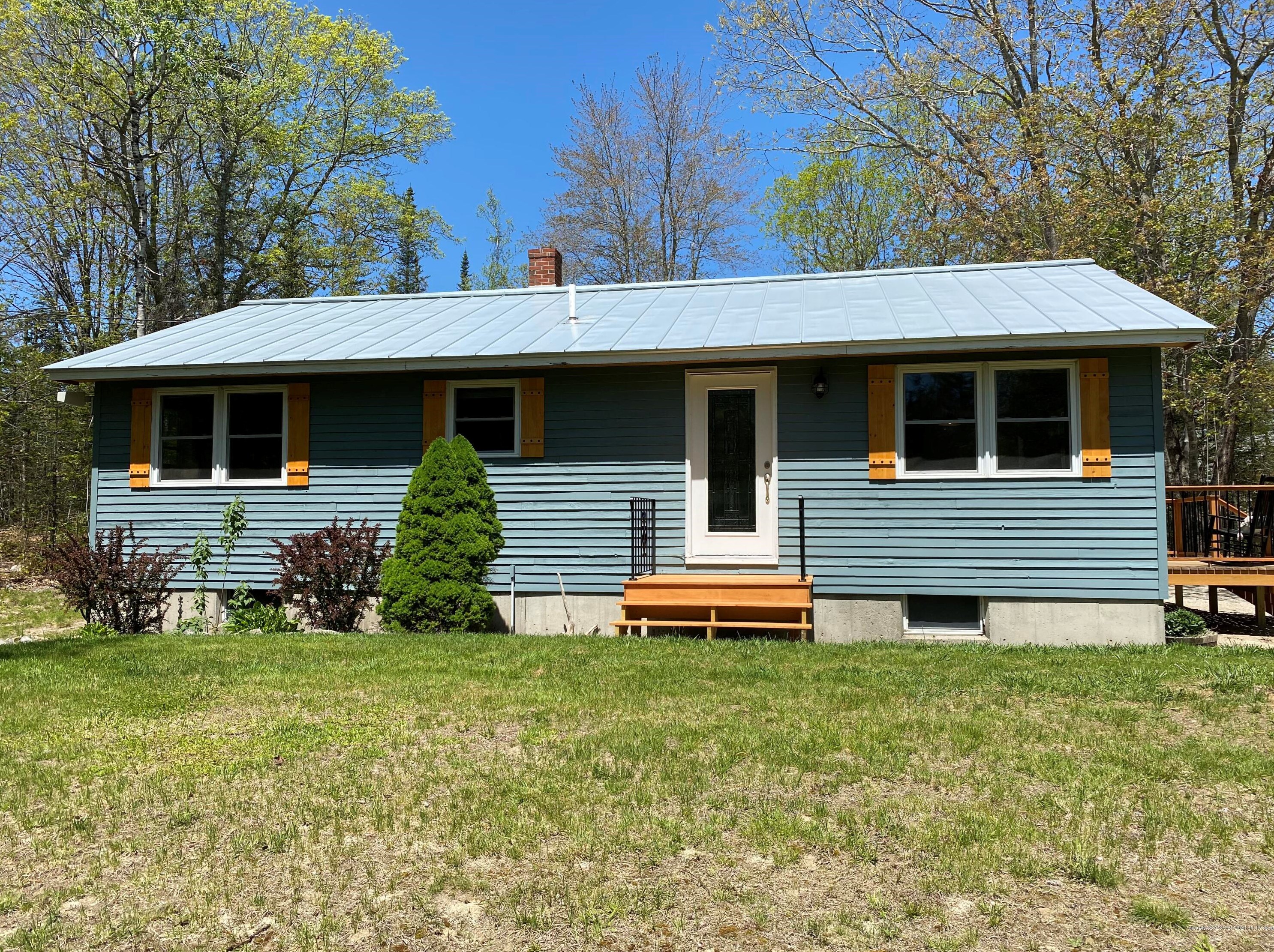 197 Toddy Pond Rd, Surry, ME 04684-3264