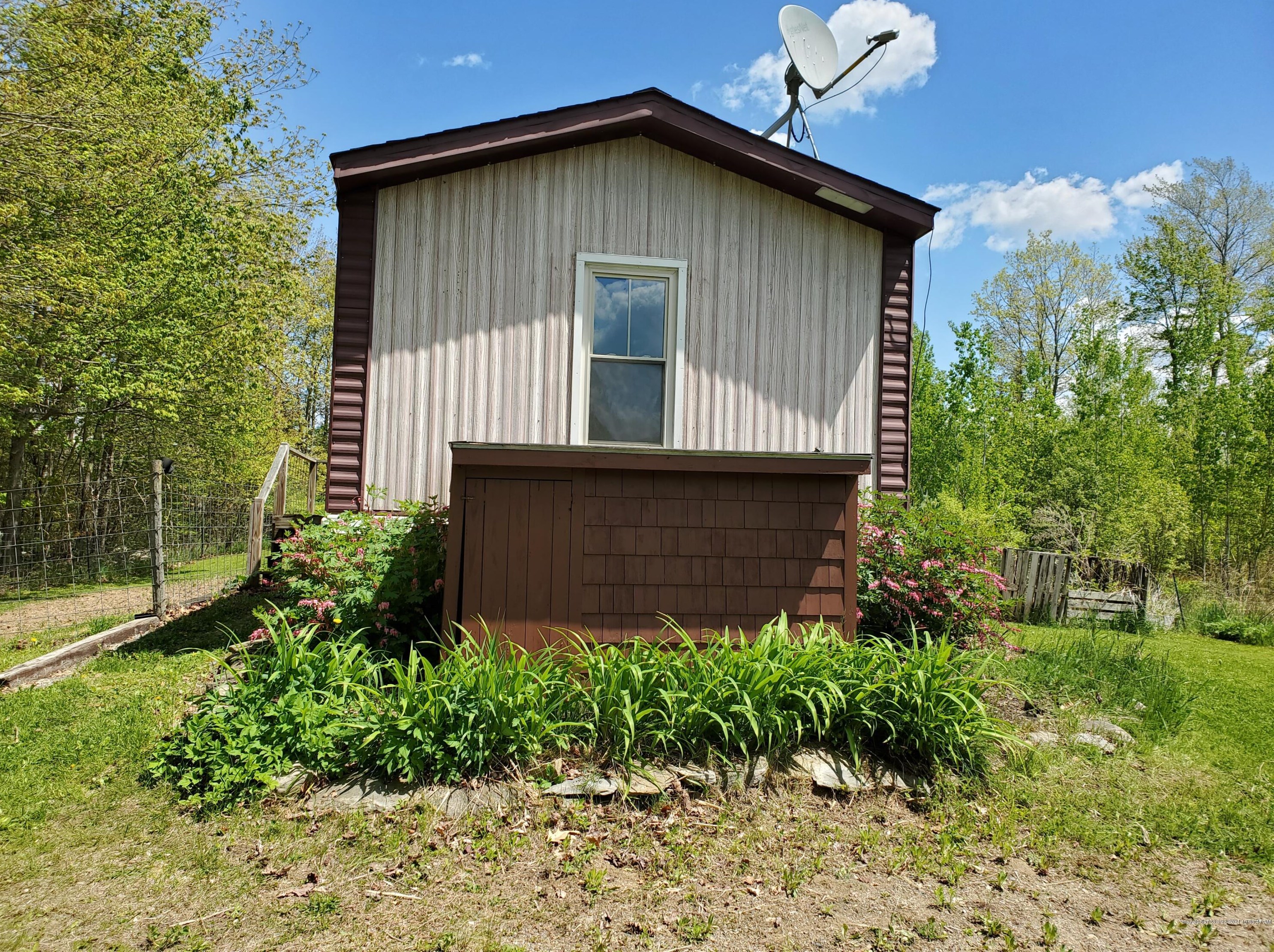 97 Back Winterport Rd, Newburgh, ME 04444