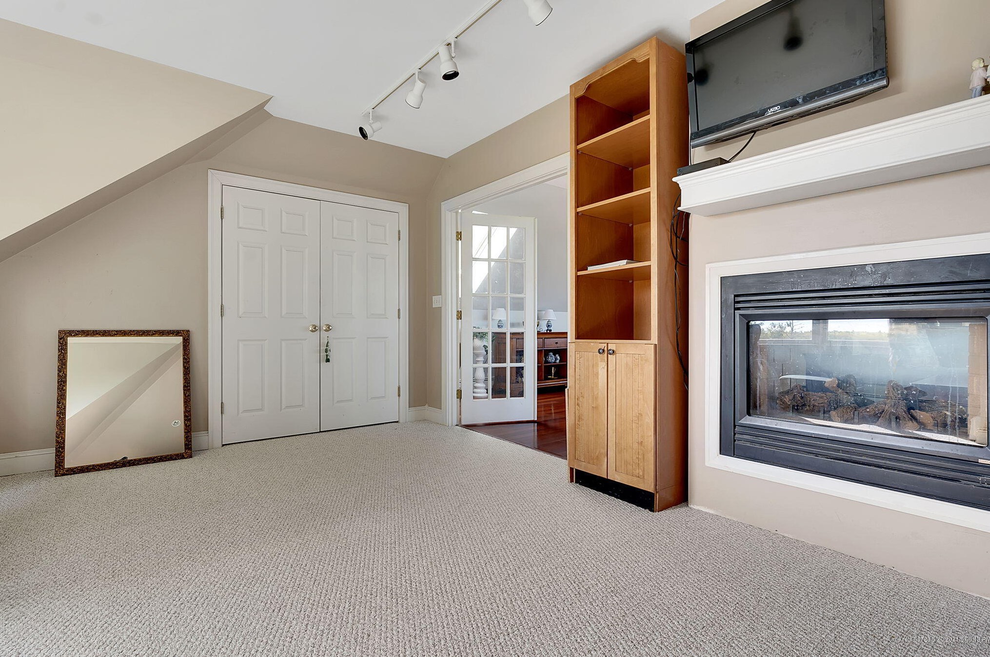 8 Victoria Ln, Portland ME  04105-2541 exterior