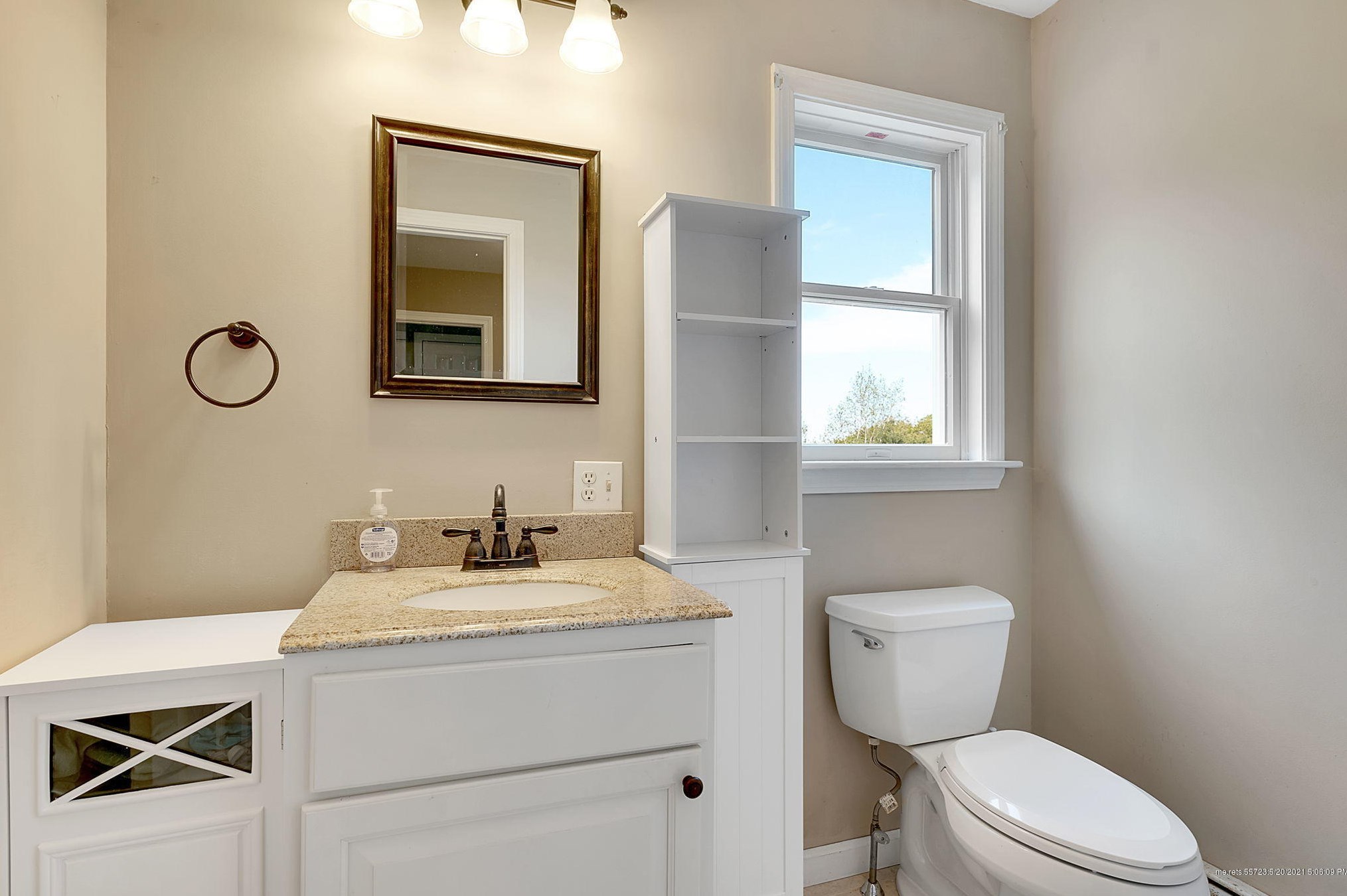 8 Victoria Ln, Portland ME  04105-2541 exterior