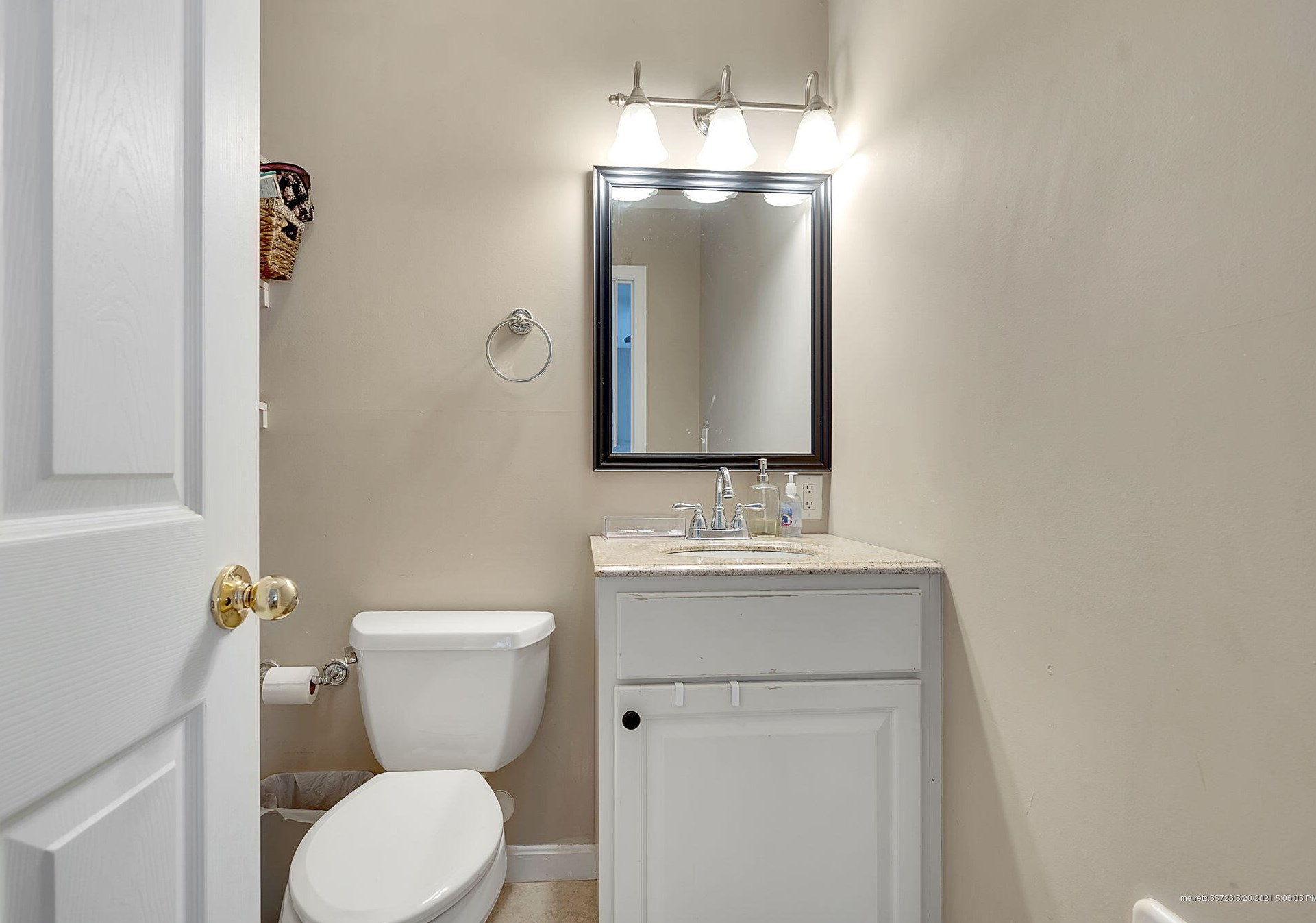 8 Victoria Ln, Portland ME  04105-2541 exterior