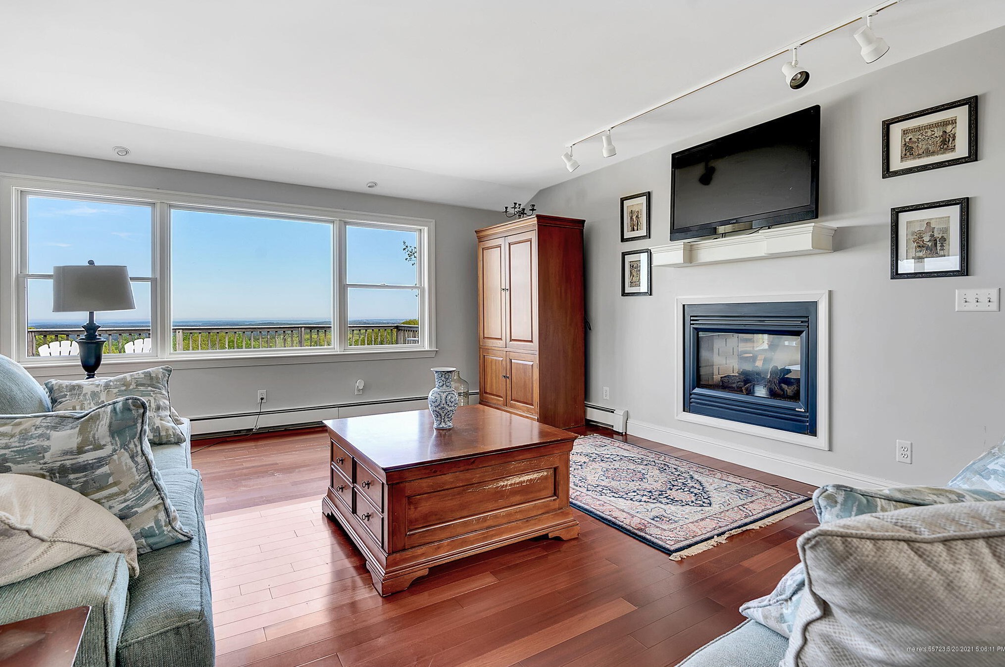 8 Victoria Ln, Portland ME  04105-2541 exterior