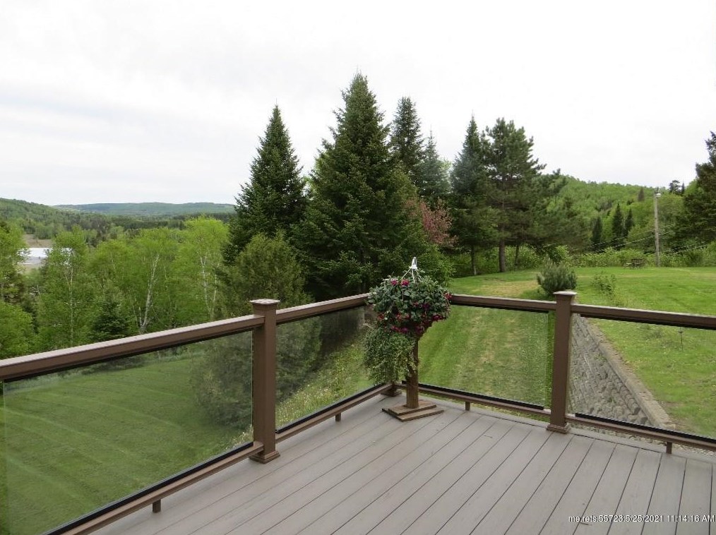 248 Pleasant St, Fort Kent ME  04743-1504 exterior