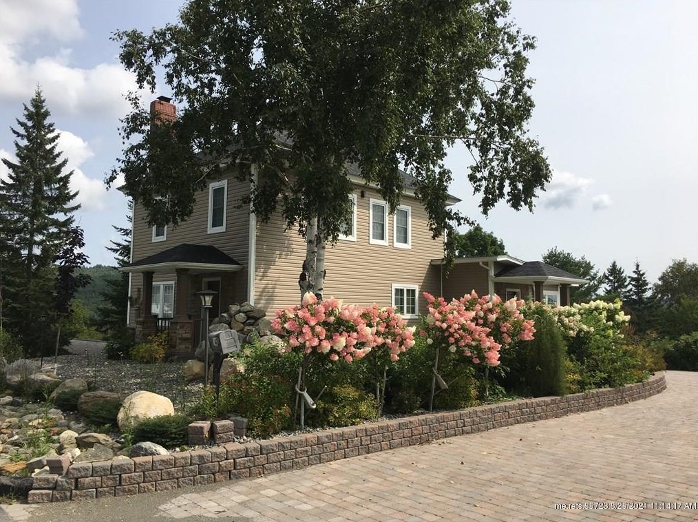 248 Pleasant St, Fort Kent ME  04743-1504 exterior