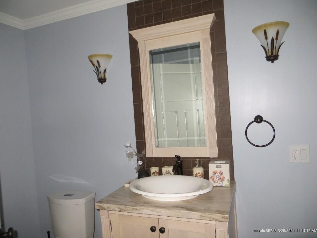 248 Pleasant St, Fort Kent ME  04743-1504 exterior