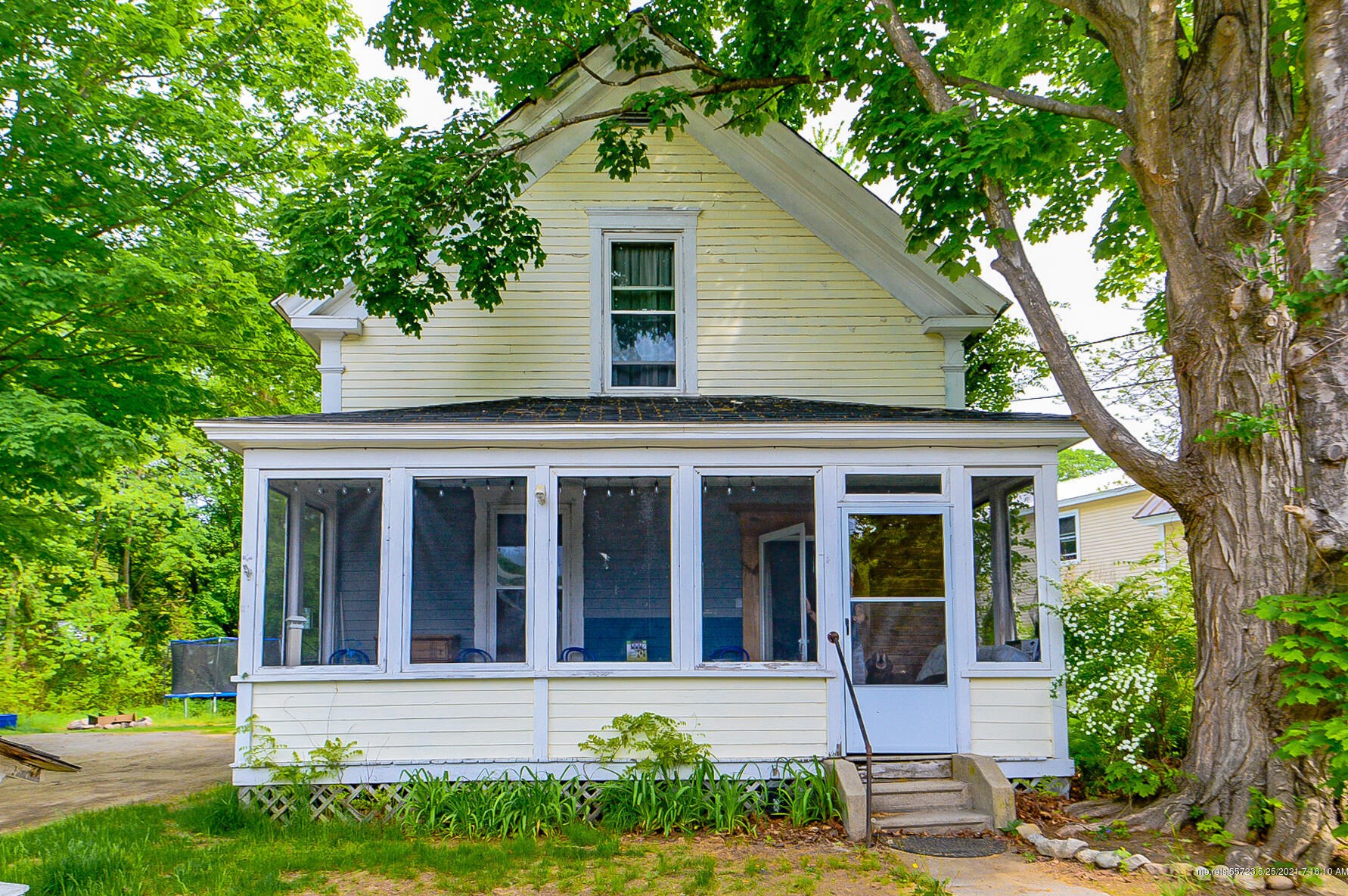 18 Cross St, Bridgton, ME 04009