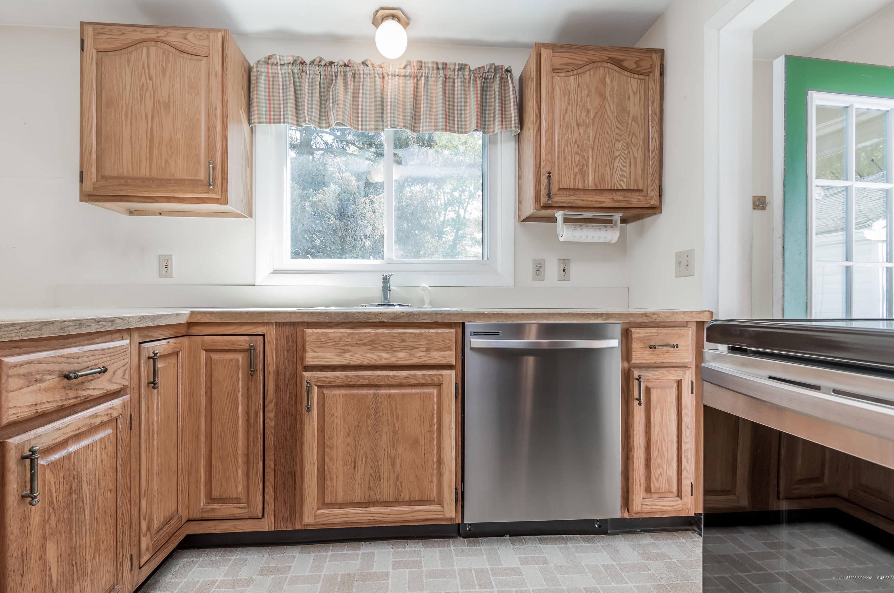 2 Jewett Rd, Portland, ME 04107