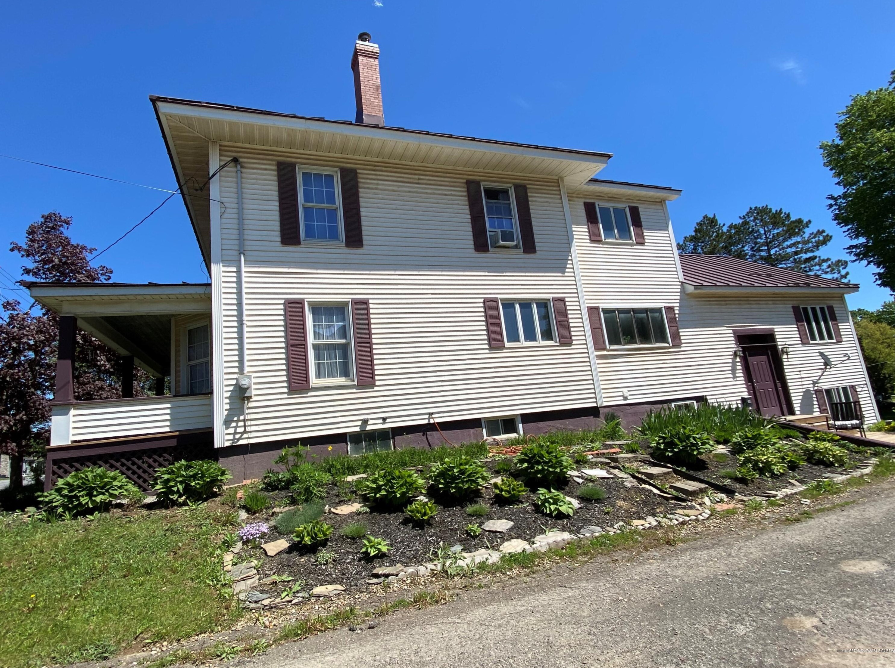 71 North St, Houlton, ME 04730-1835