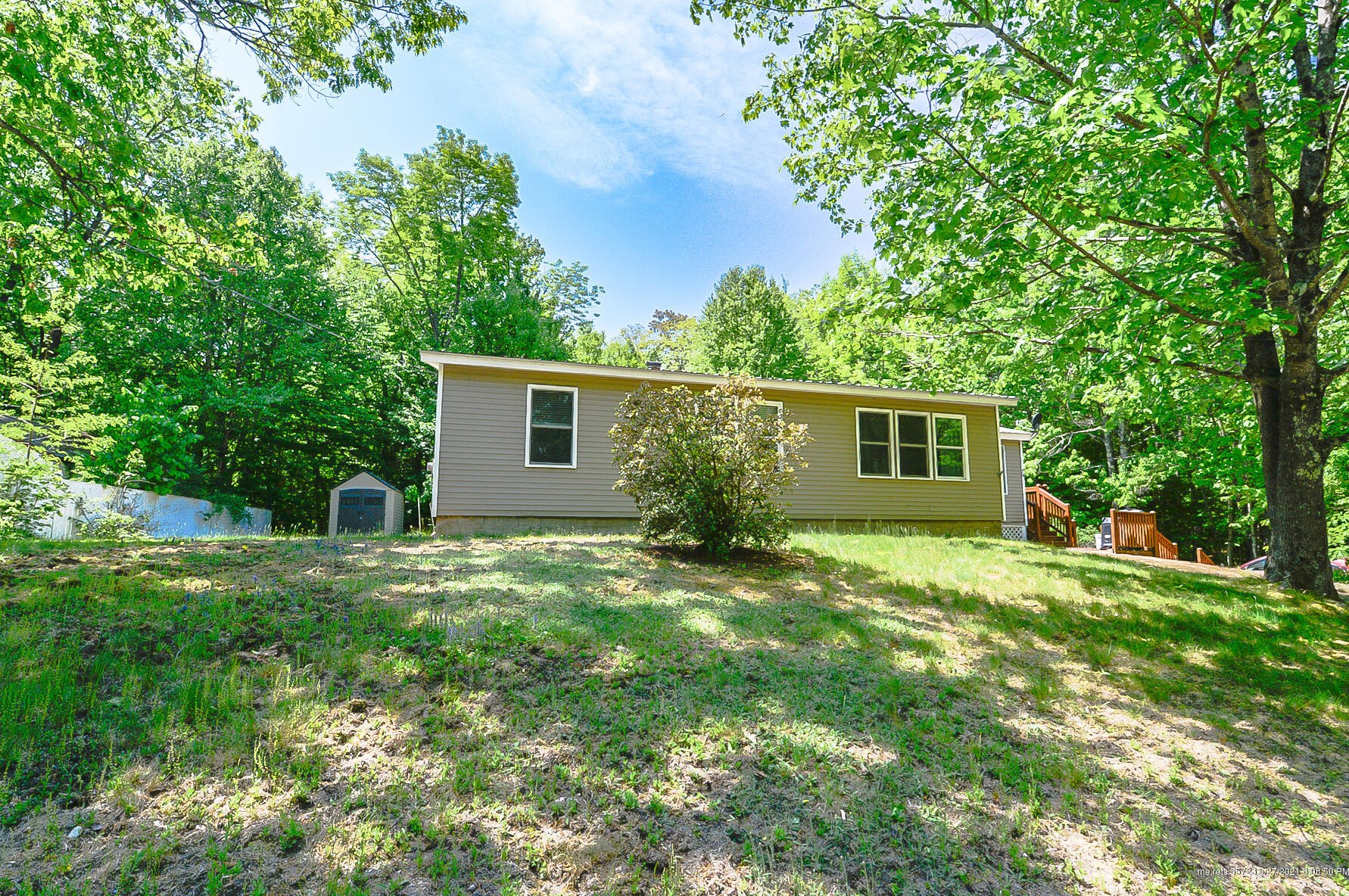 74 N High St, Bridgton, ME 04009