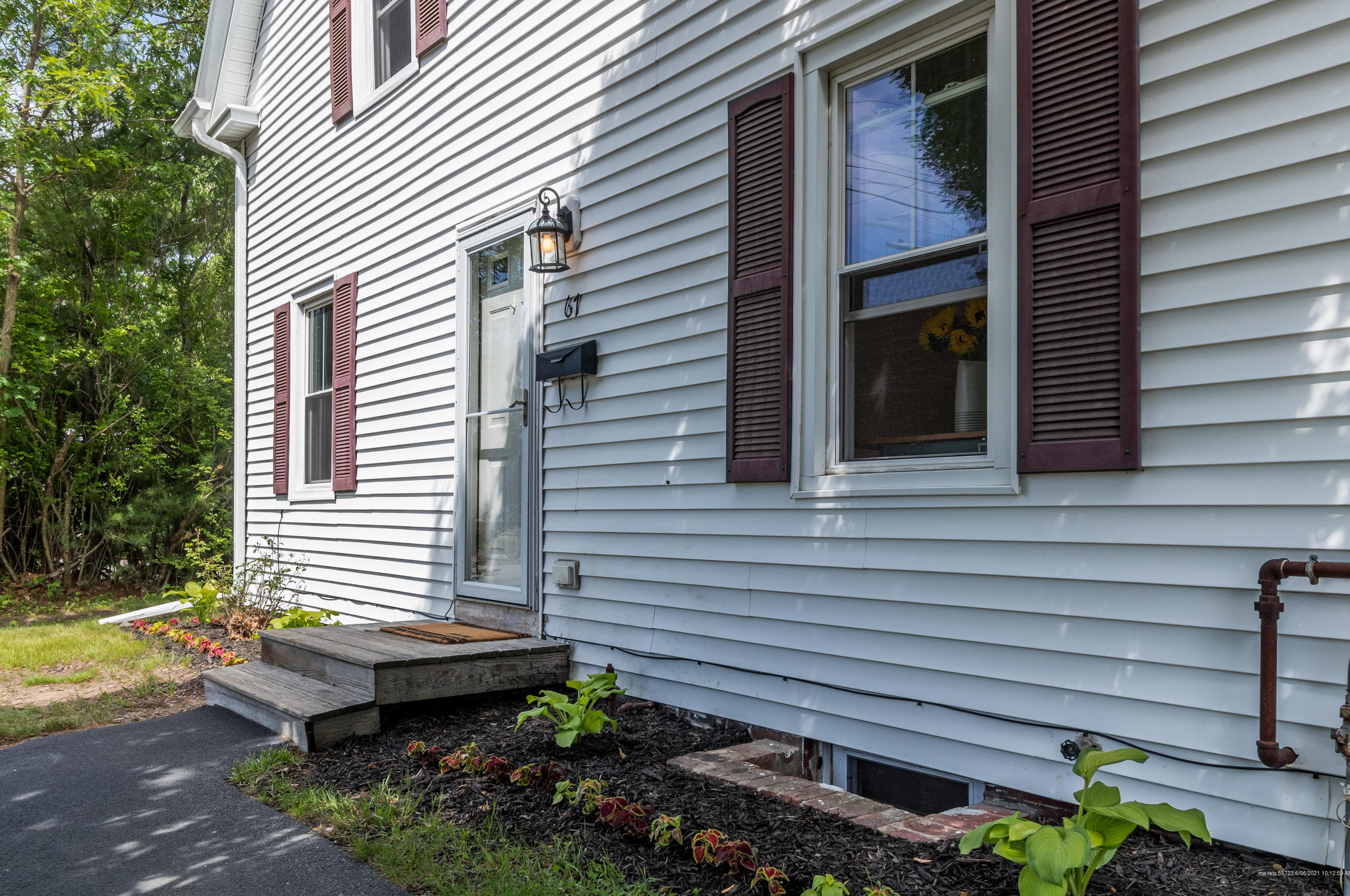 67 Atlantic Ave, Portland, ME 04106-2702