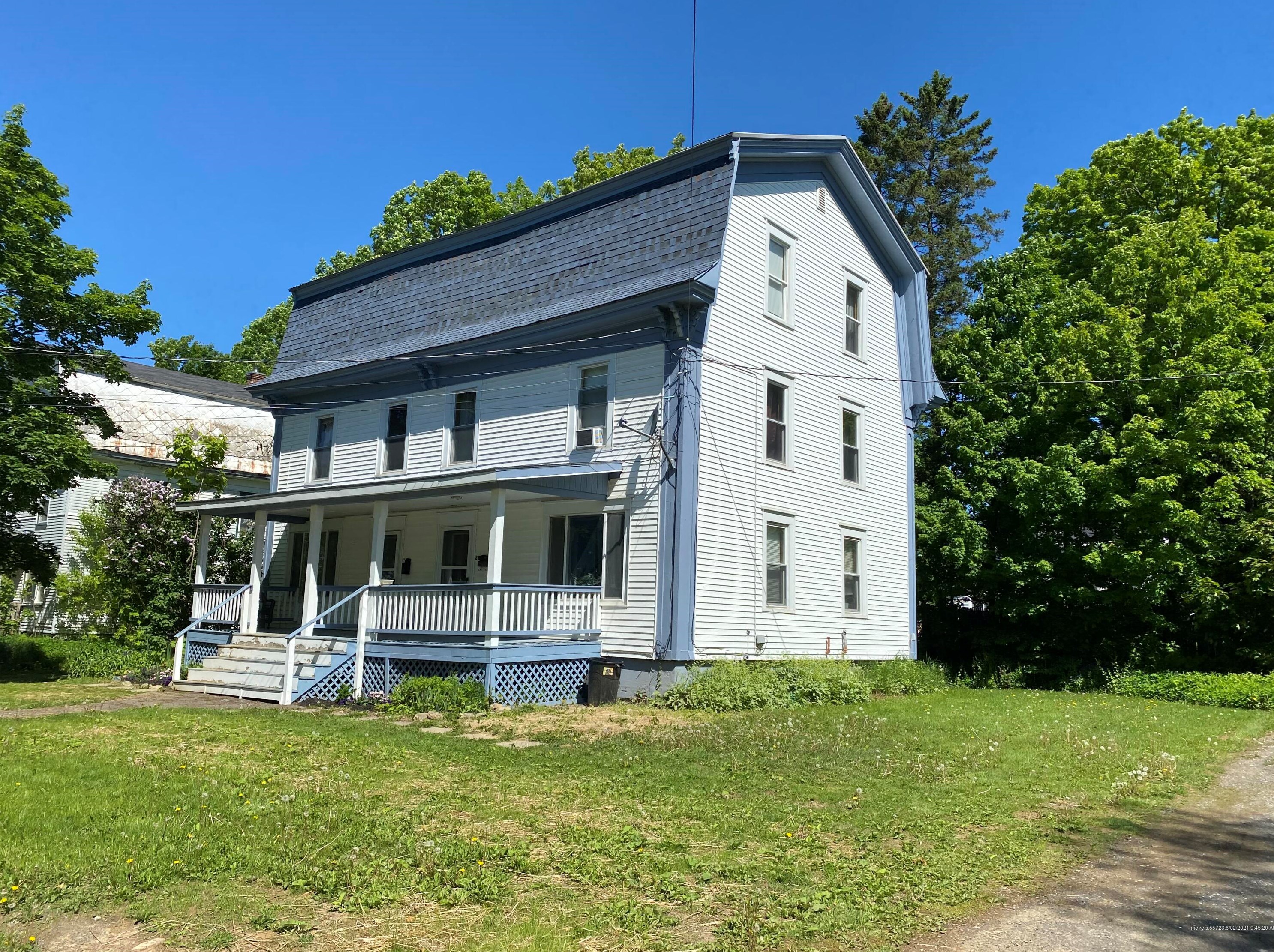 8 Watson Ave, Houlton, ME 04730 exterior