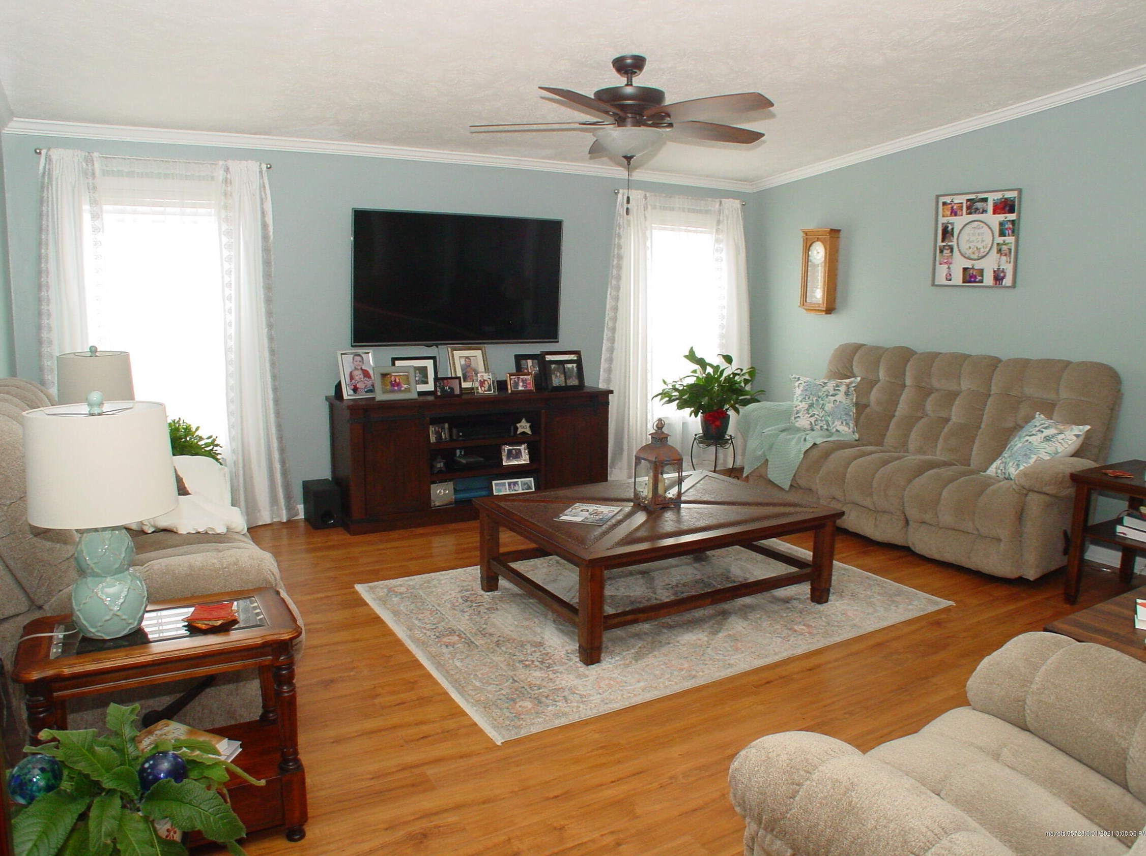 7 Ledge Cir, Bangor ME  04401-2594 exterior