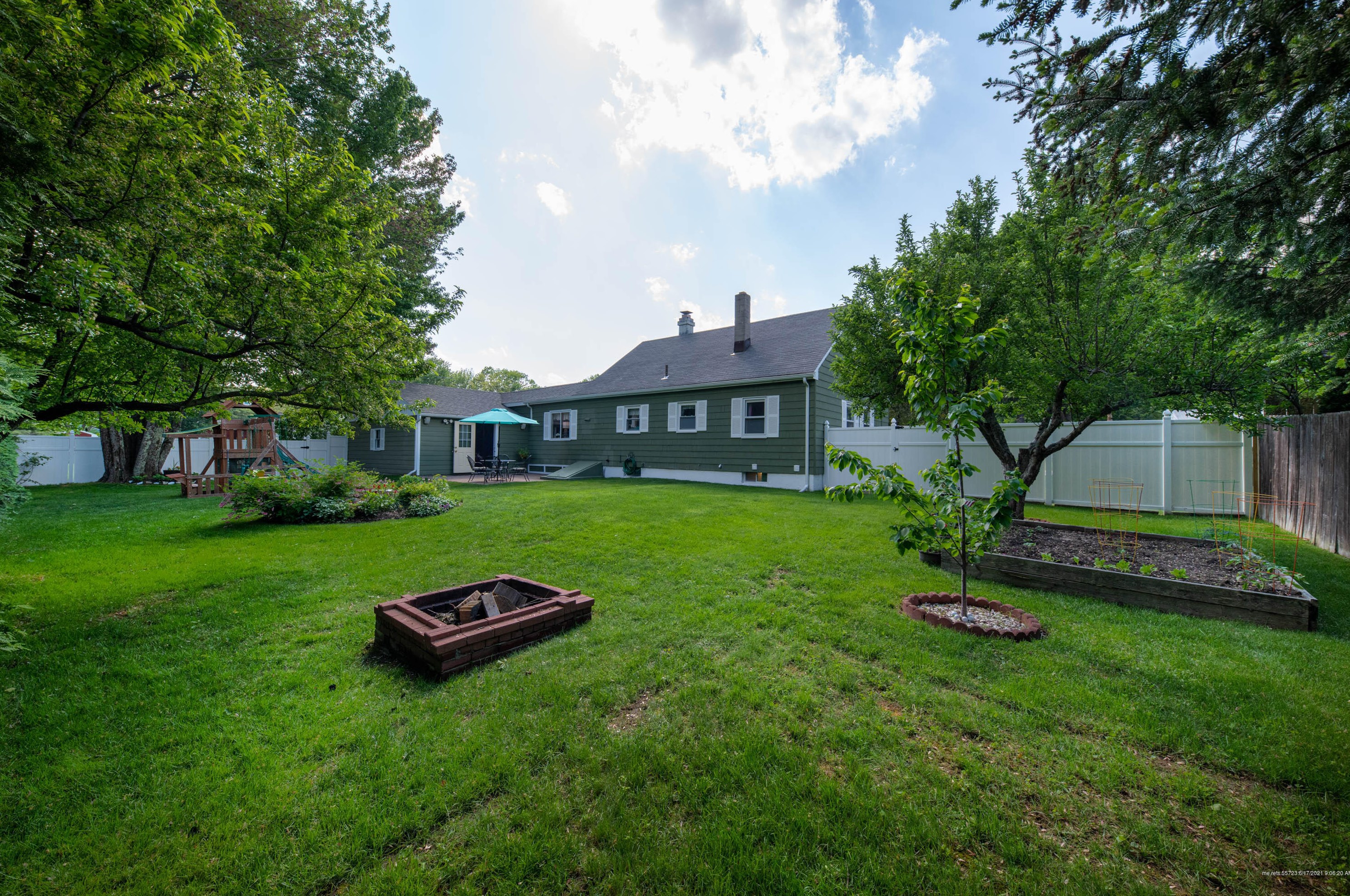 59 Oriole St, Westbrook ME  04092-3813 exterior