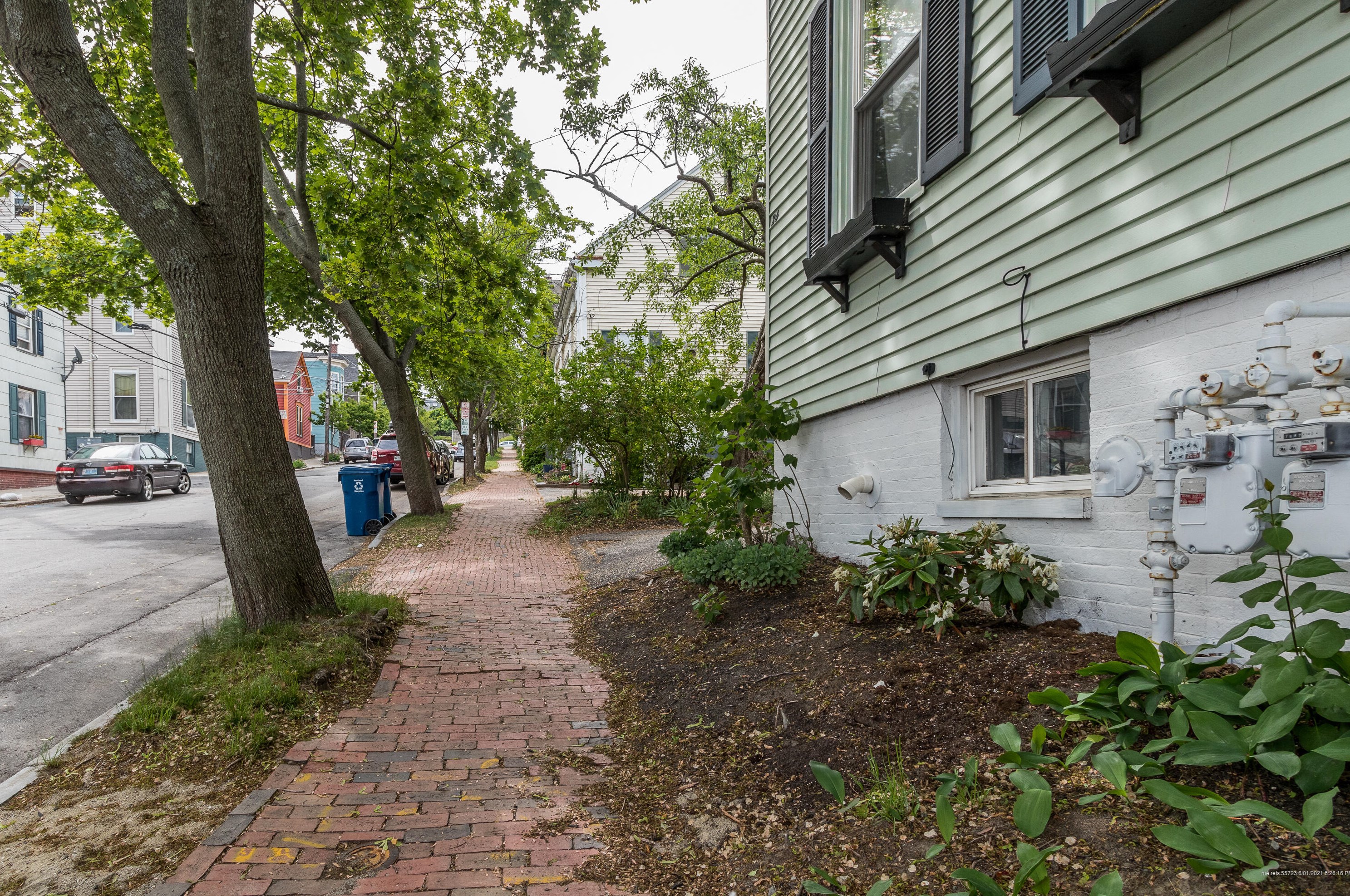 24 Hanover St, Portland ME  04101-2908 exterior