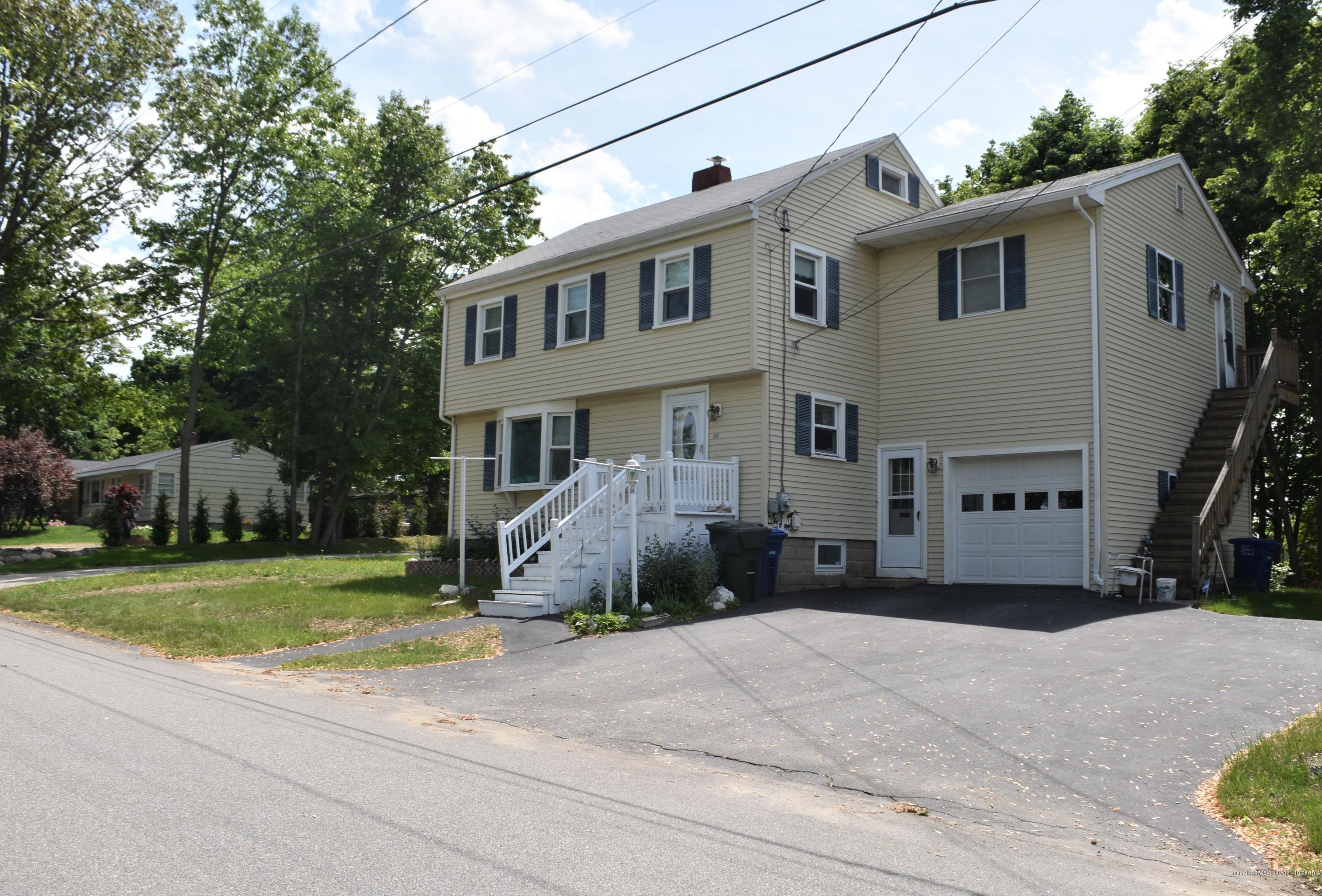 33 Ridgeland Ave, Portland, ME 04106-4126
