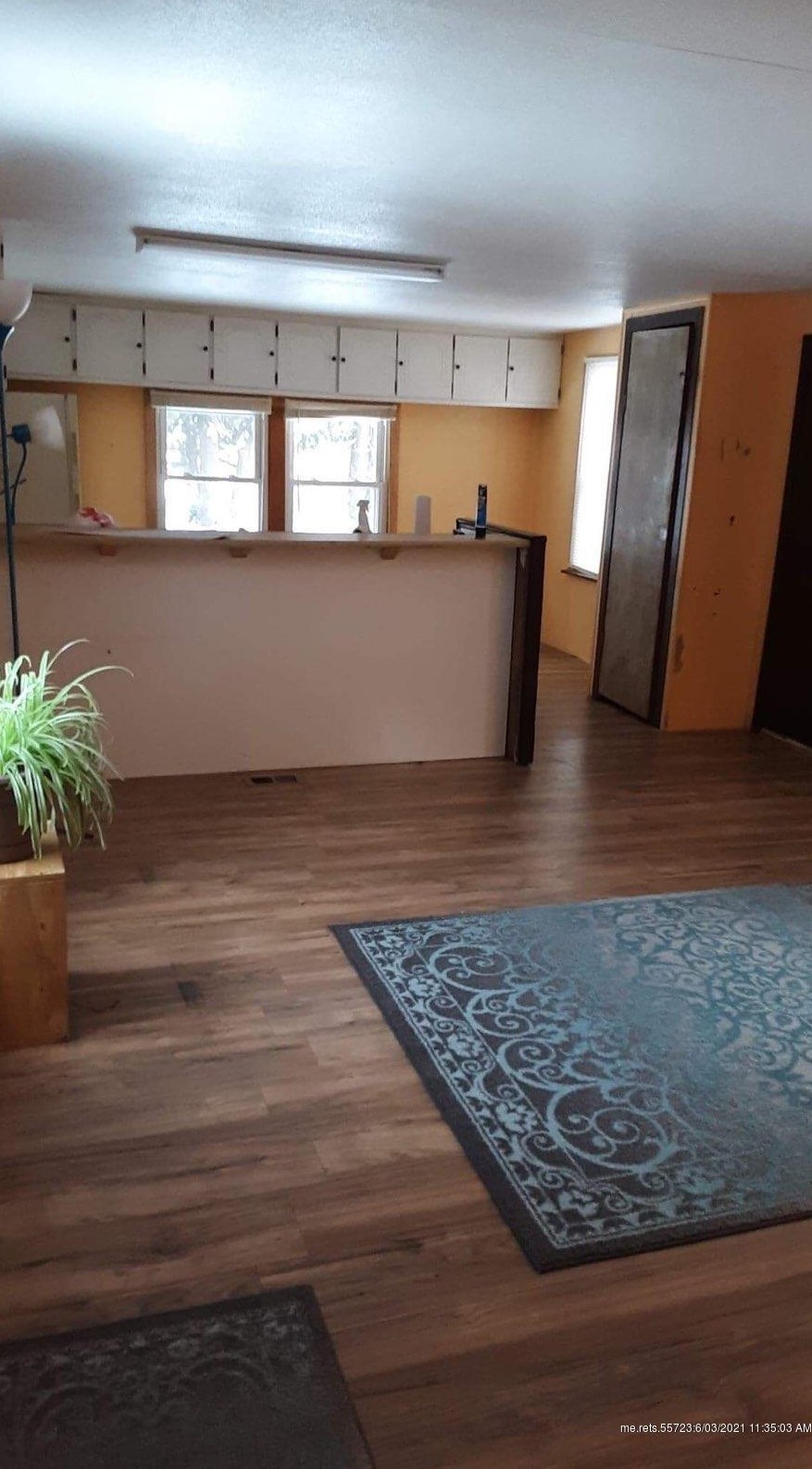 128 High St, South Paris, ME 04281