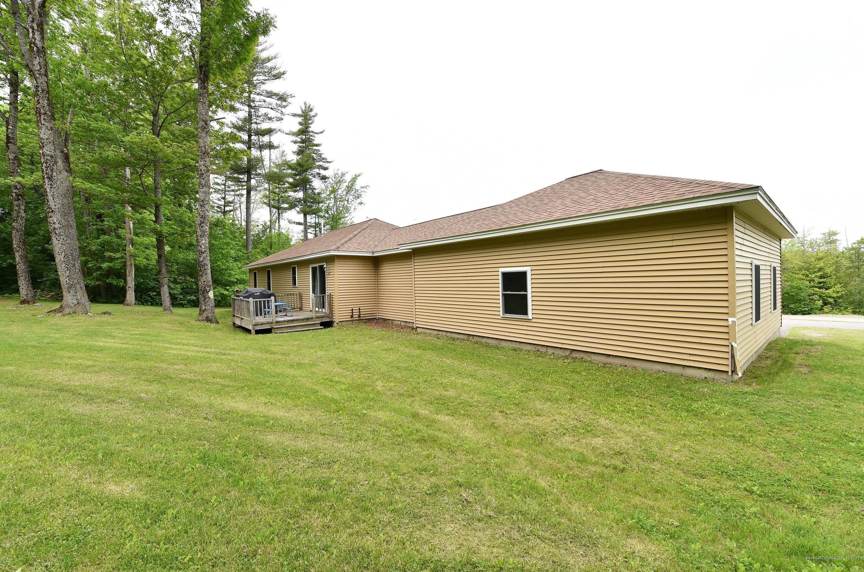 50 Winter St, Lincoln ME  04457-1256 exterior