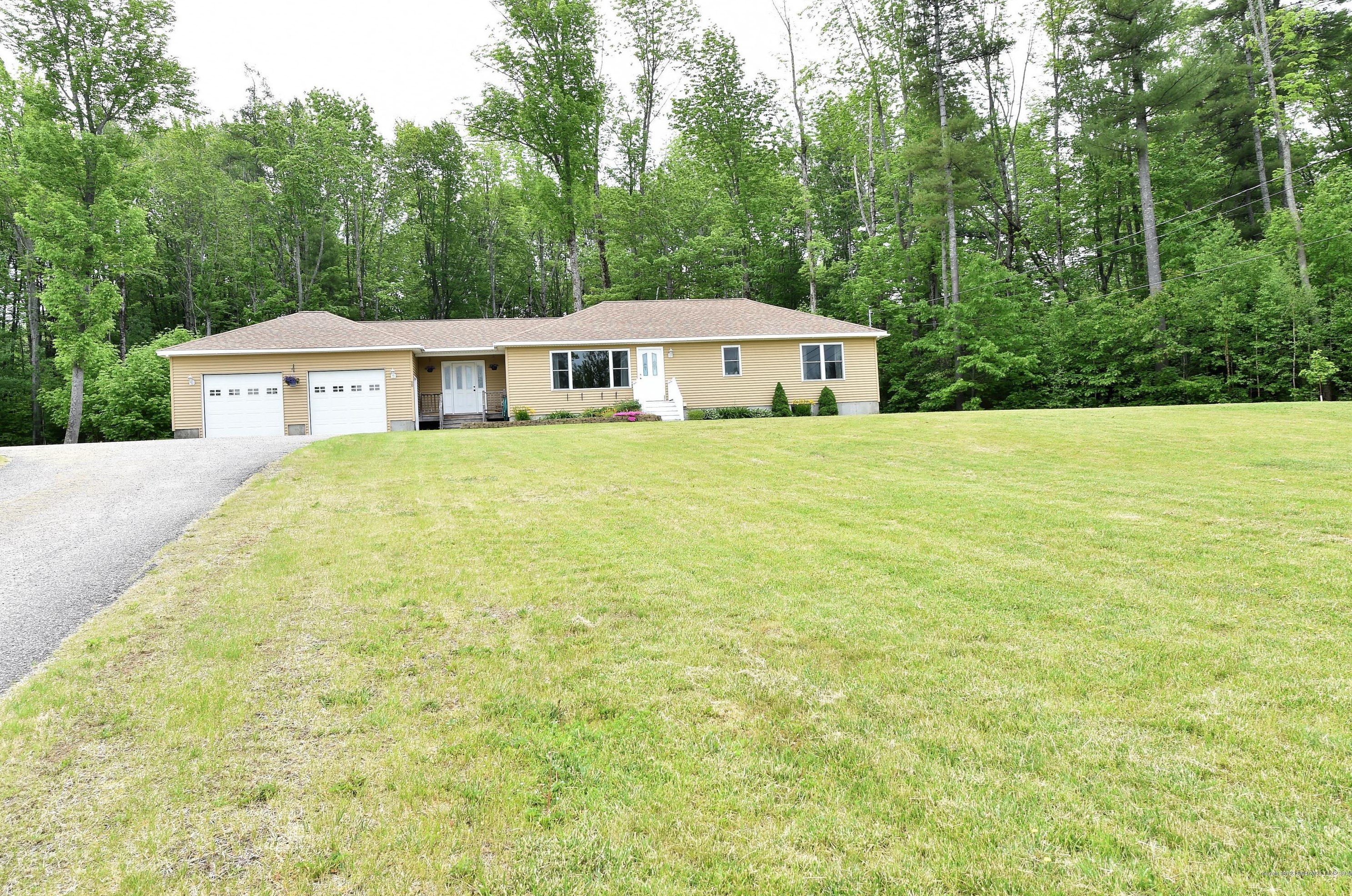 50 Winter St, Lincoln ME  04457-1256 exterior