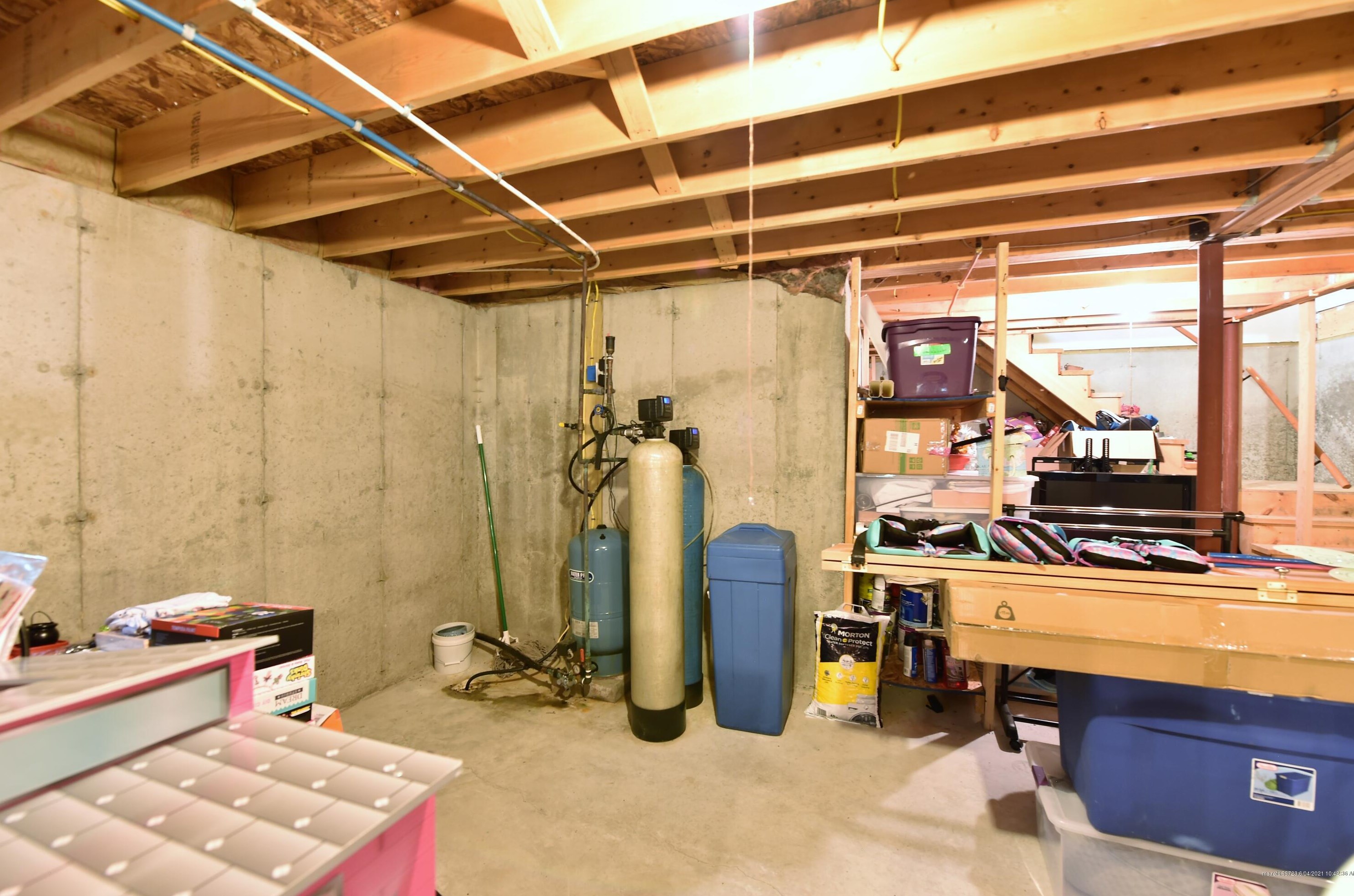 50 Winter St, Lincoln ME  04457-1256 exterior