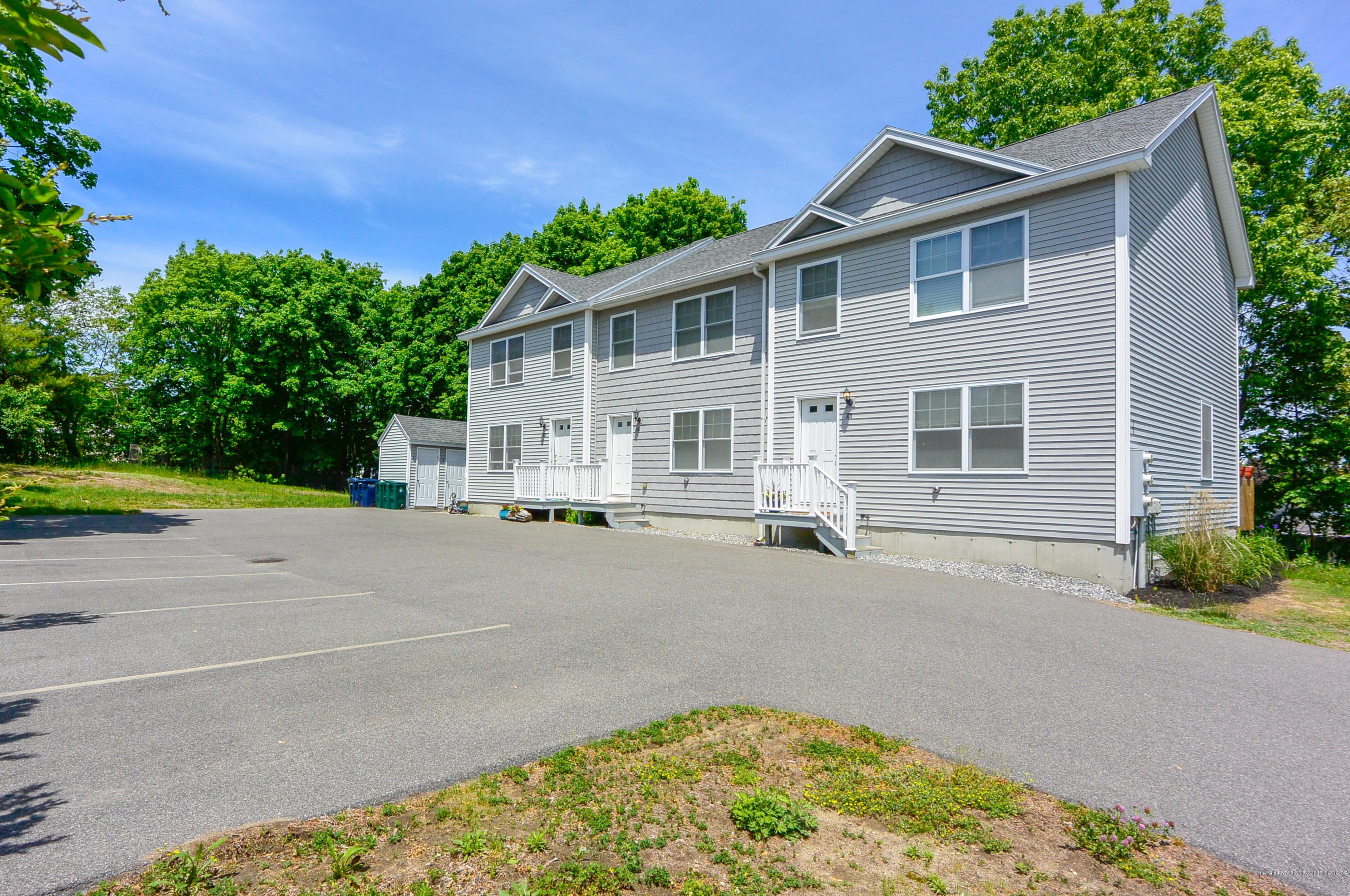 28 Raymond St, Biddeford, ME 04005