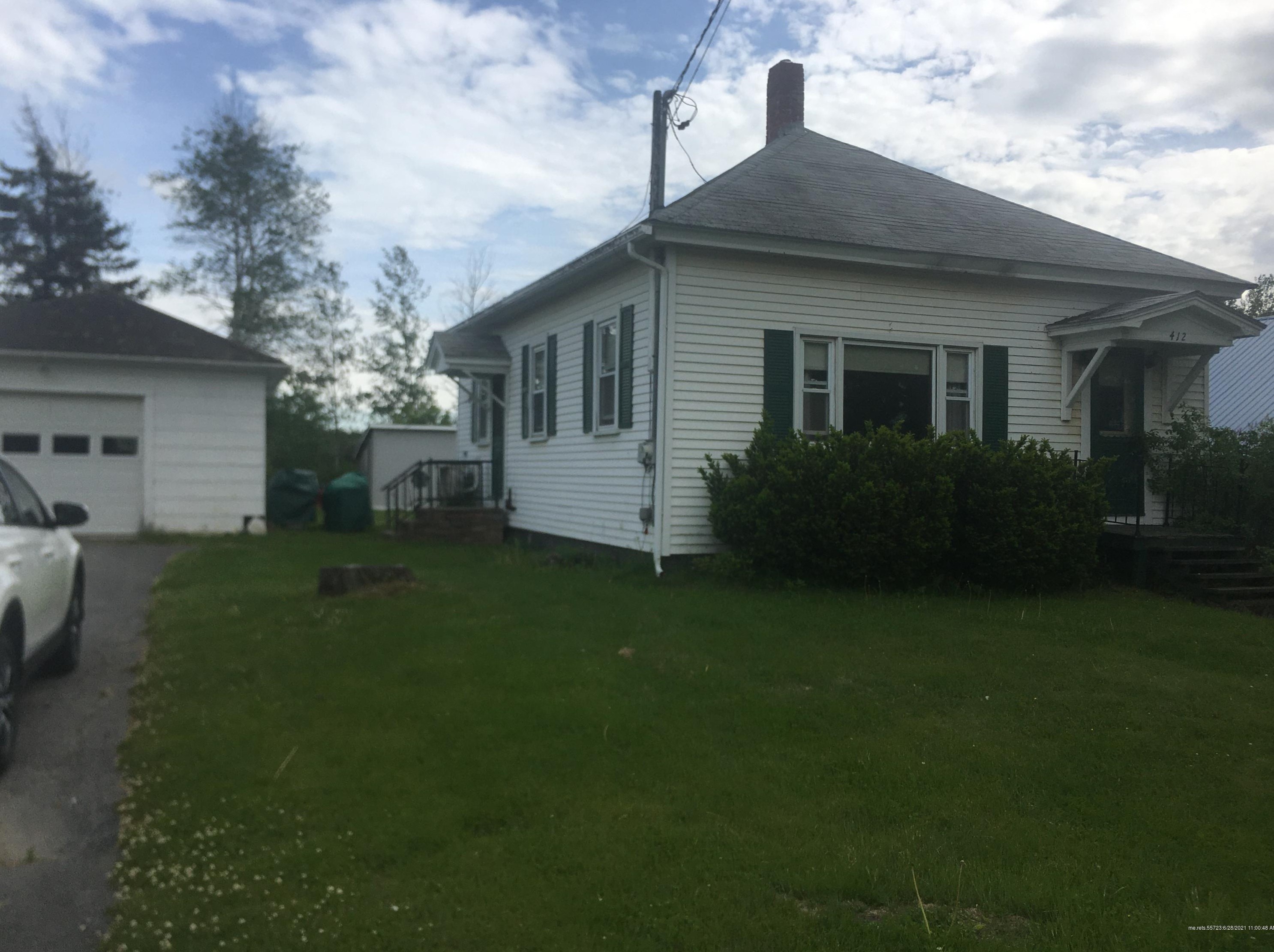 412 Main St, Pittsfield, ME 04967