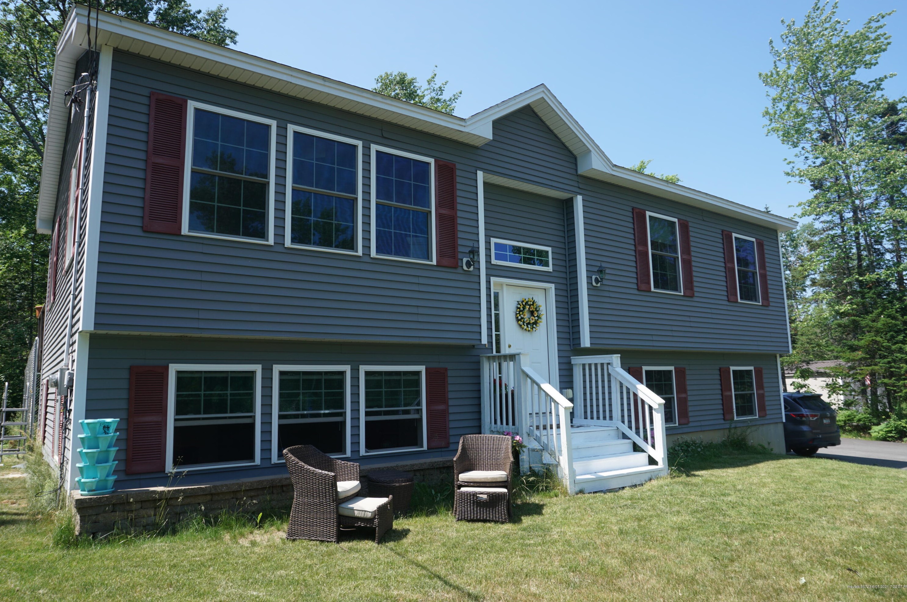 27 Jays Way, Newburgh, ME 04444-1535
