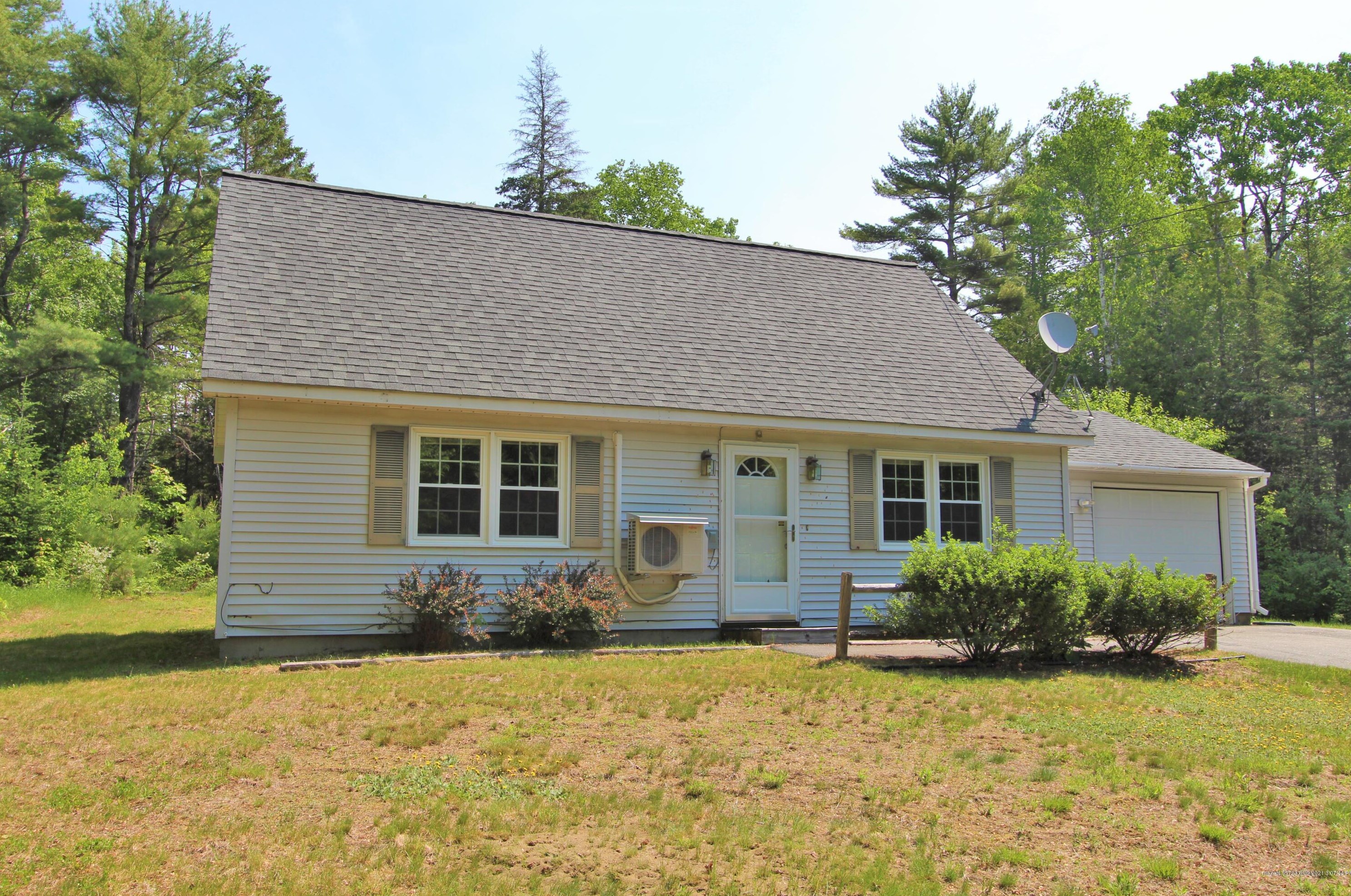 346 Levenseller Rd, East Holden, ME 04429 exterior