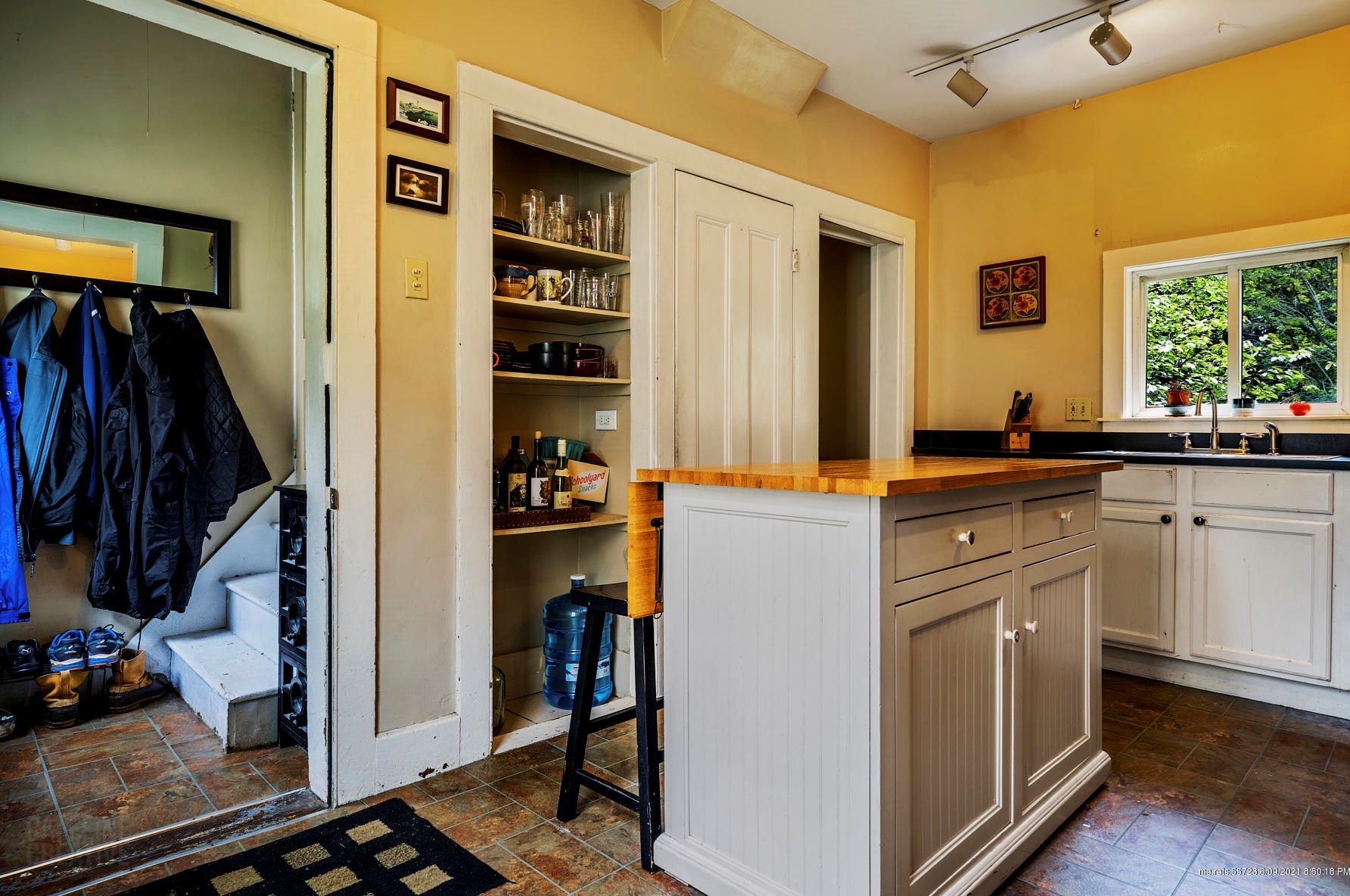 81 Sherwood St, Portland ME  04103-5309 exterior