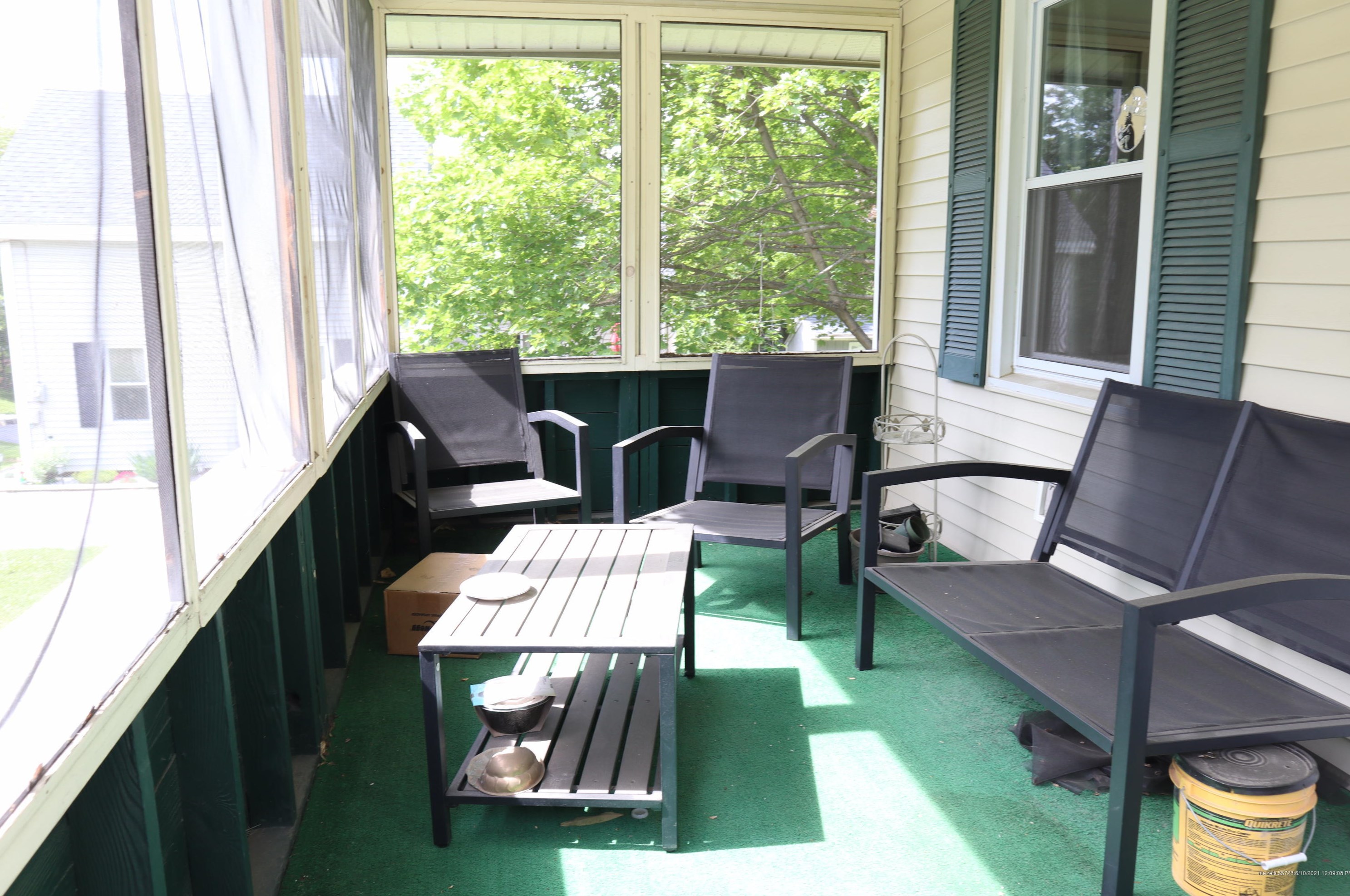 22 Maple St, Pittston ME  04345-2022 exterior