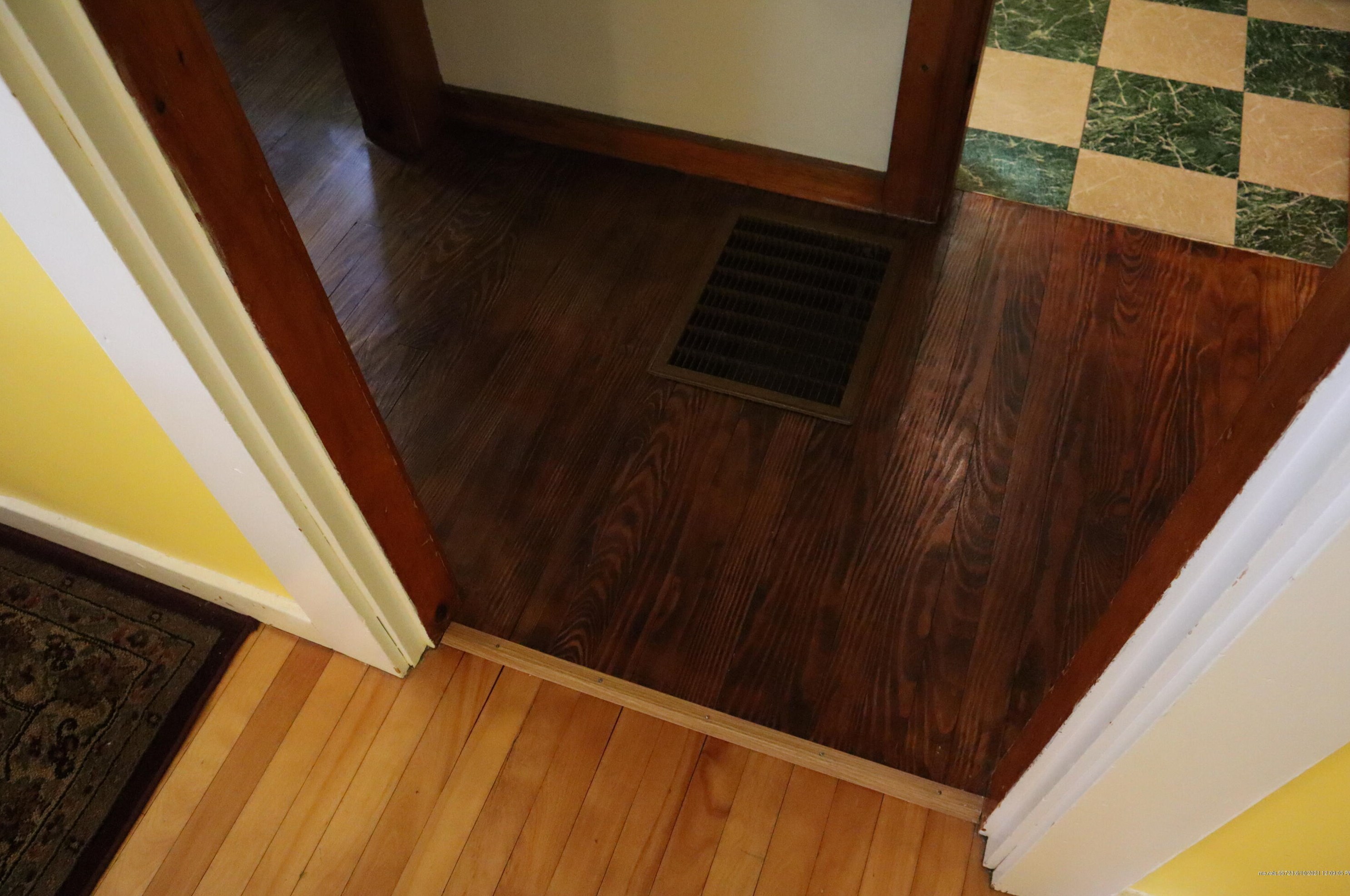 22 Maple St, Pittston ME  04345-2022 exterior