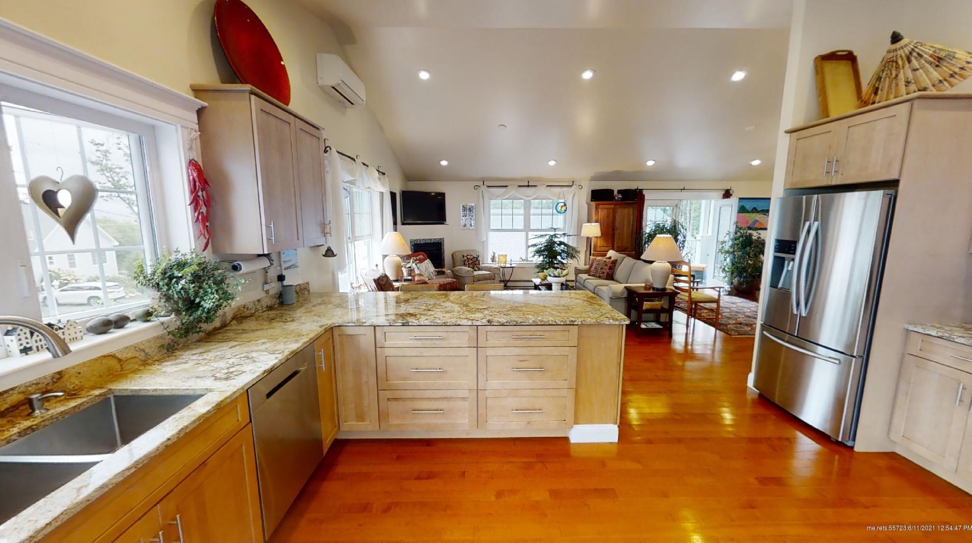 12 Michelle Ln, Rockport, ME 04856 exterior