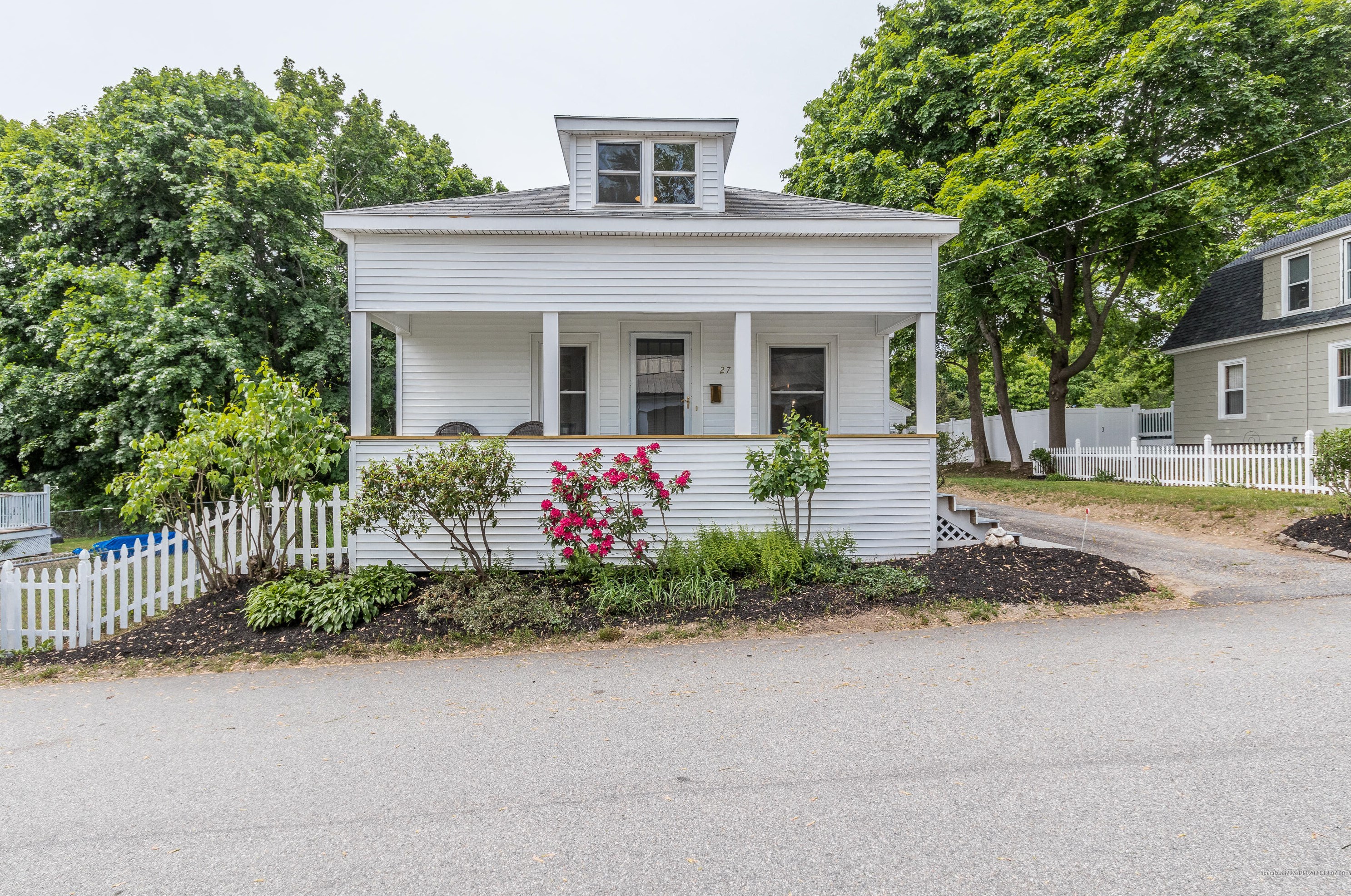 27 Wilson St, Portland, ME 04106-4453
