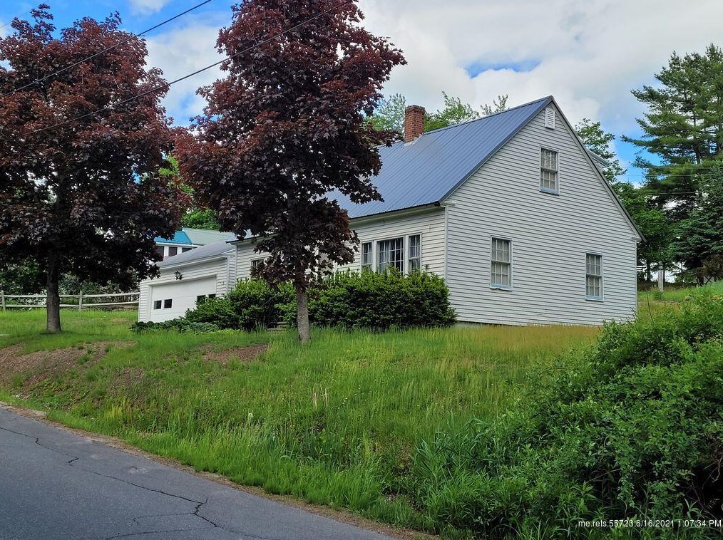 19 Eastern Ave, Wilton, ME 04294