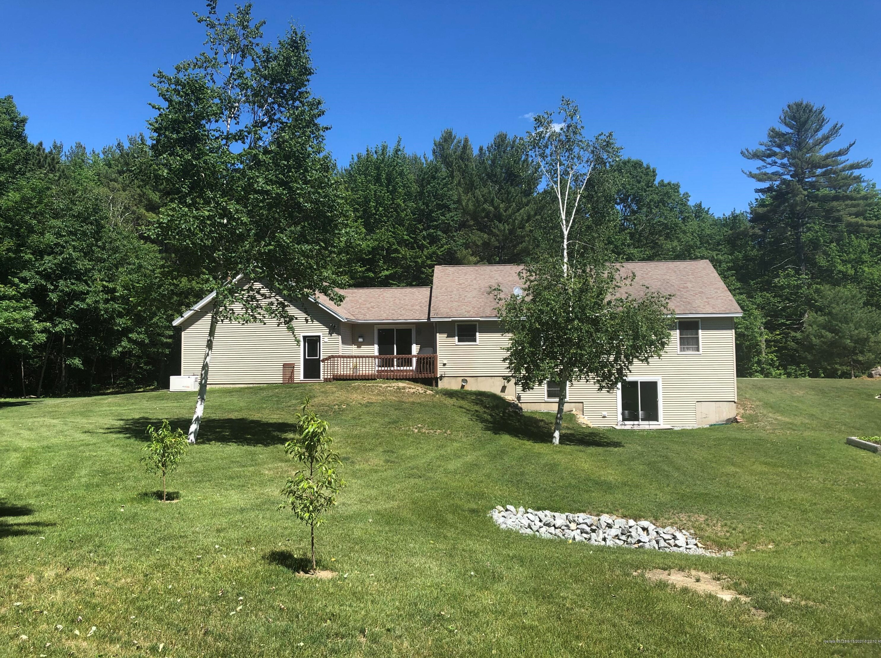 8 Loon Cove Rd, Livermore, ME 04253