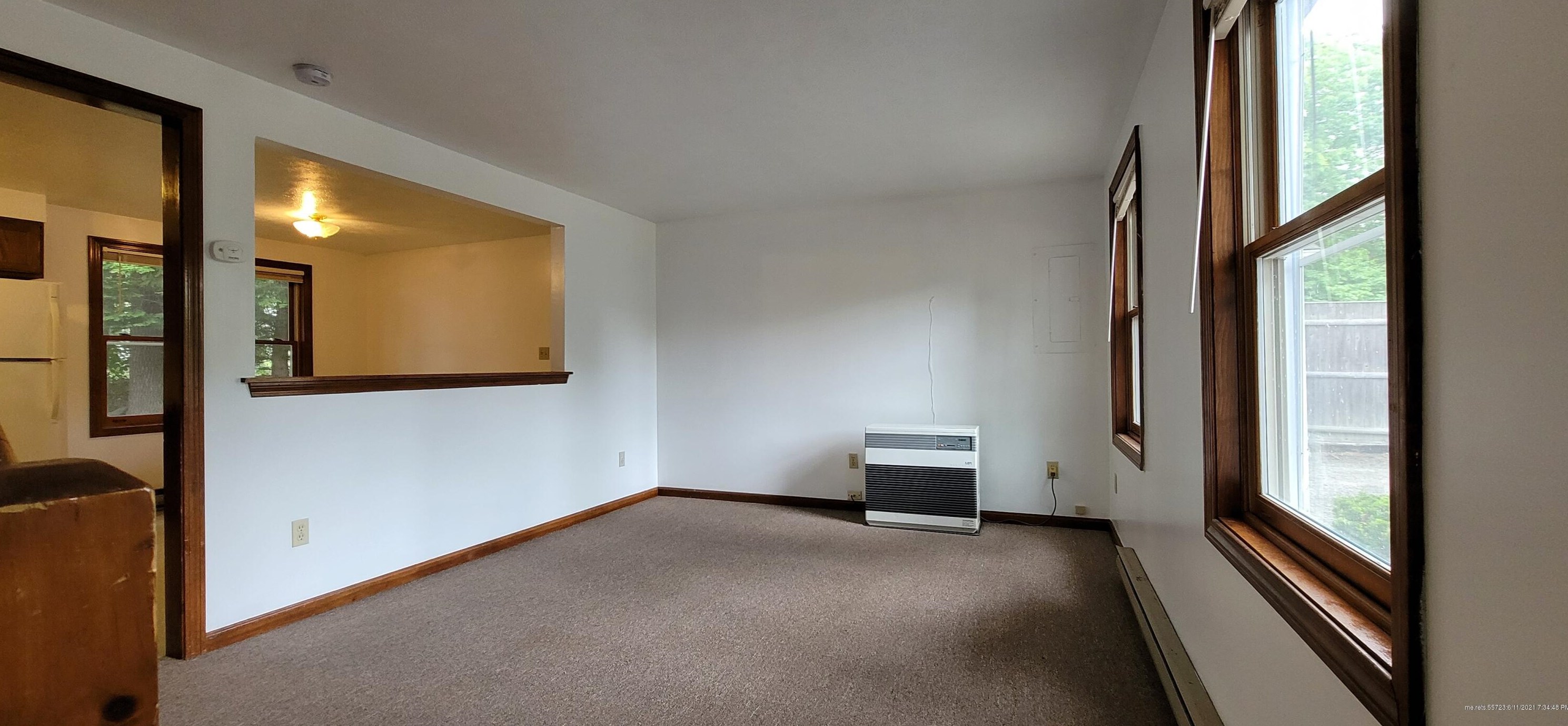 8 Madison St, Sanford, ME 04073