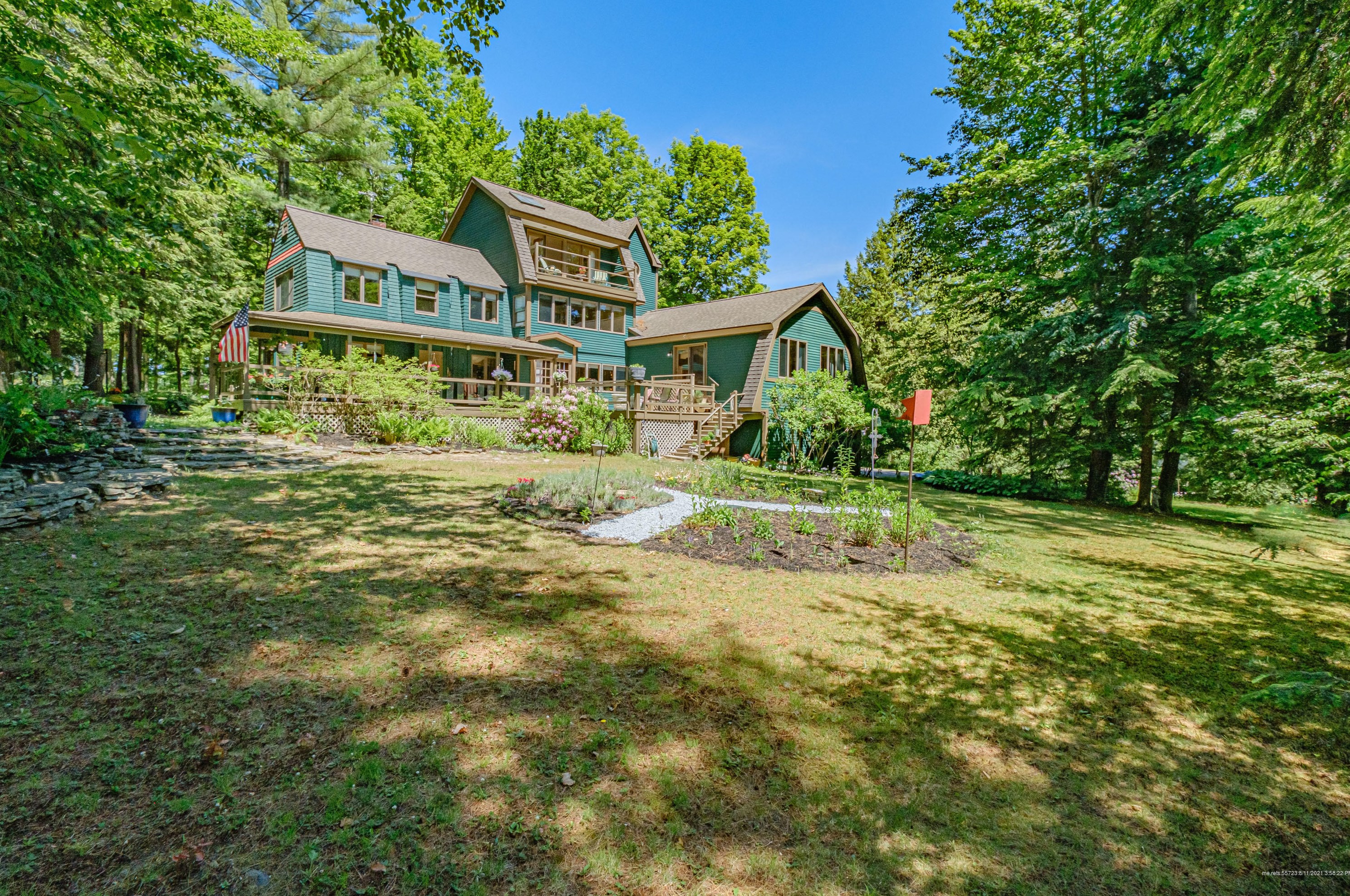 64 Hammonds Grove, Manchester, ME 04351