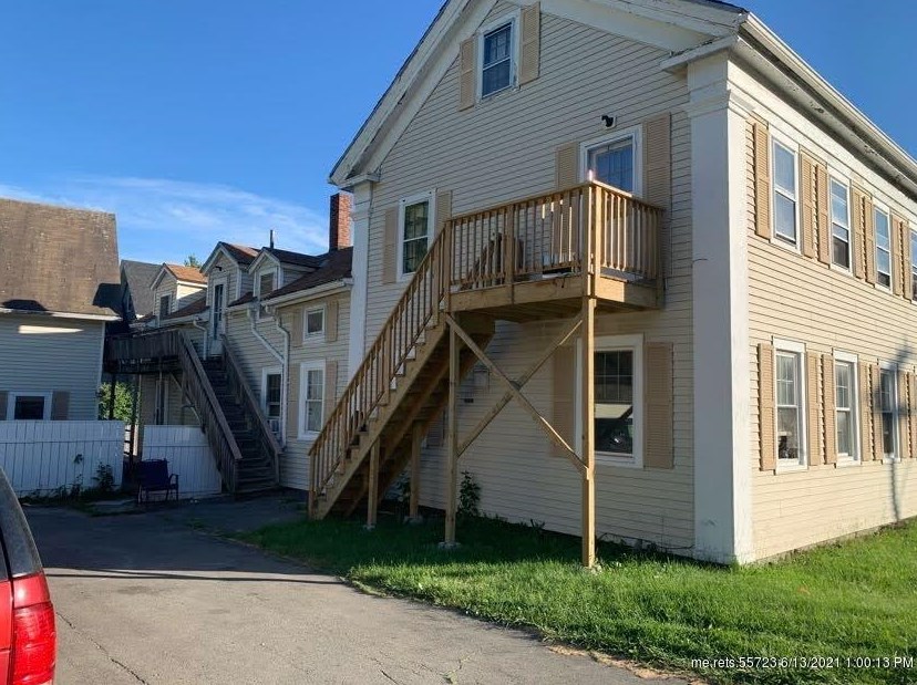 20 Chamberlain St, Brewer, ME 04412