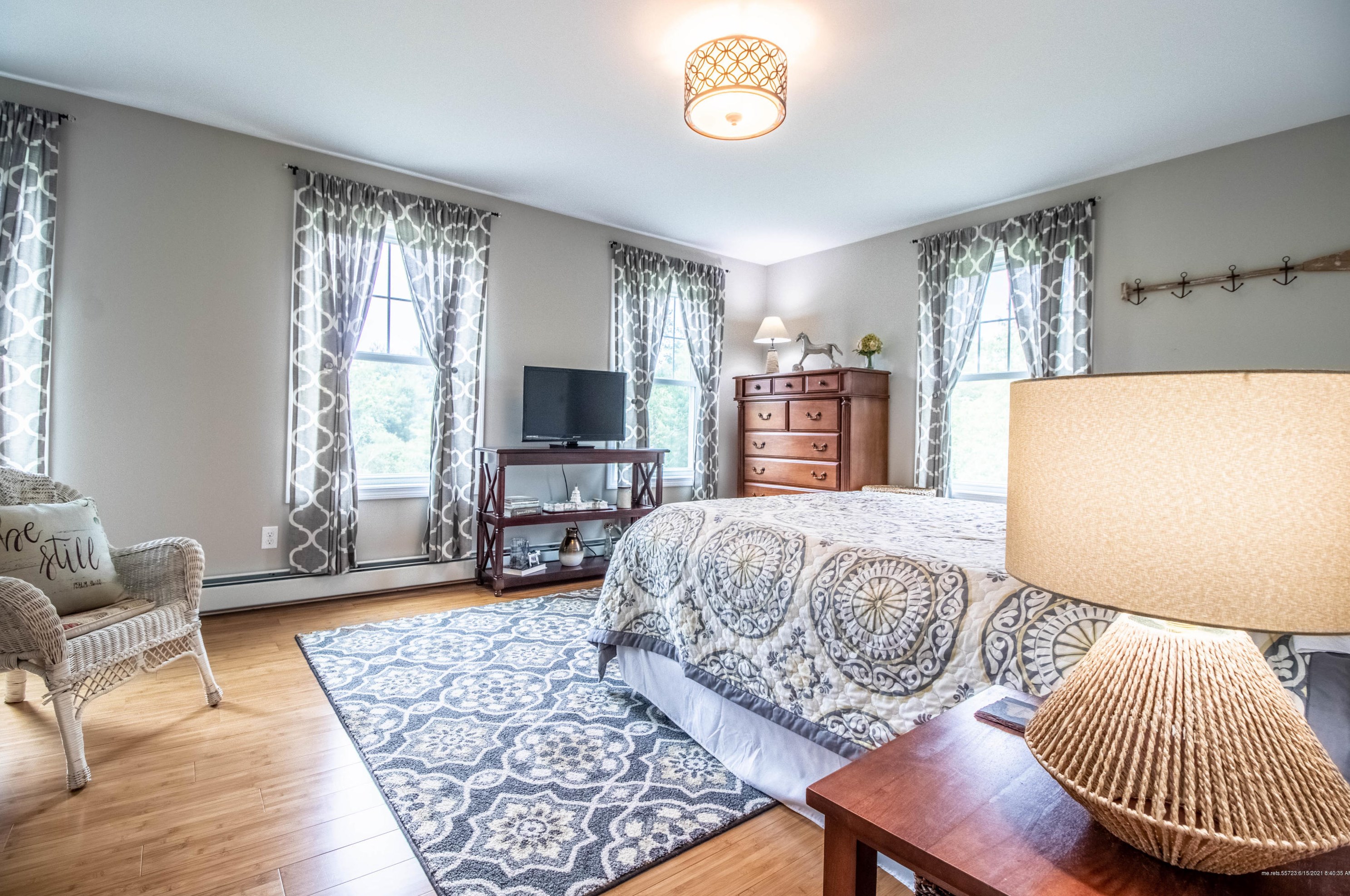 10 Louise St, Gorham ME  04038-1816 exterior