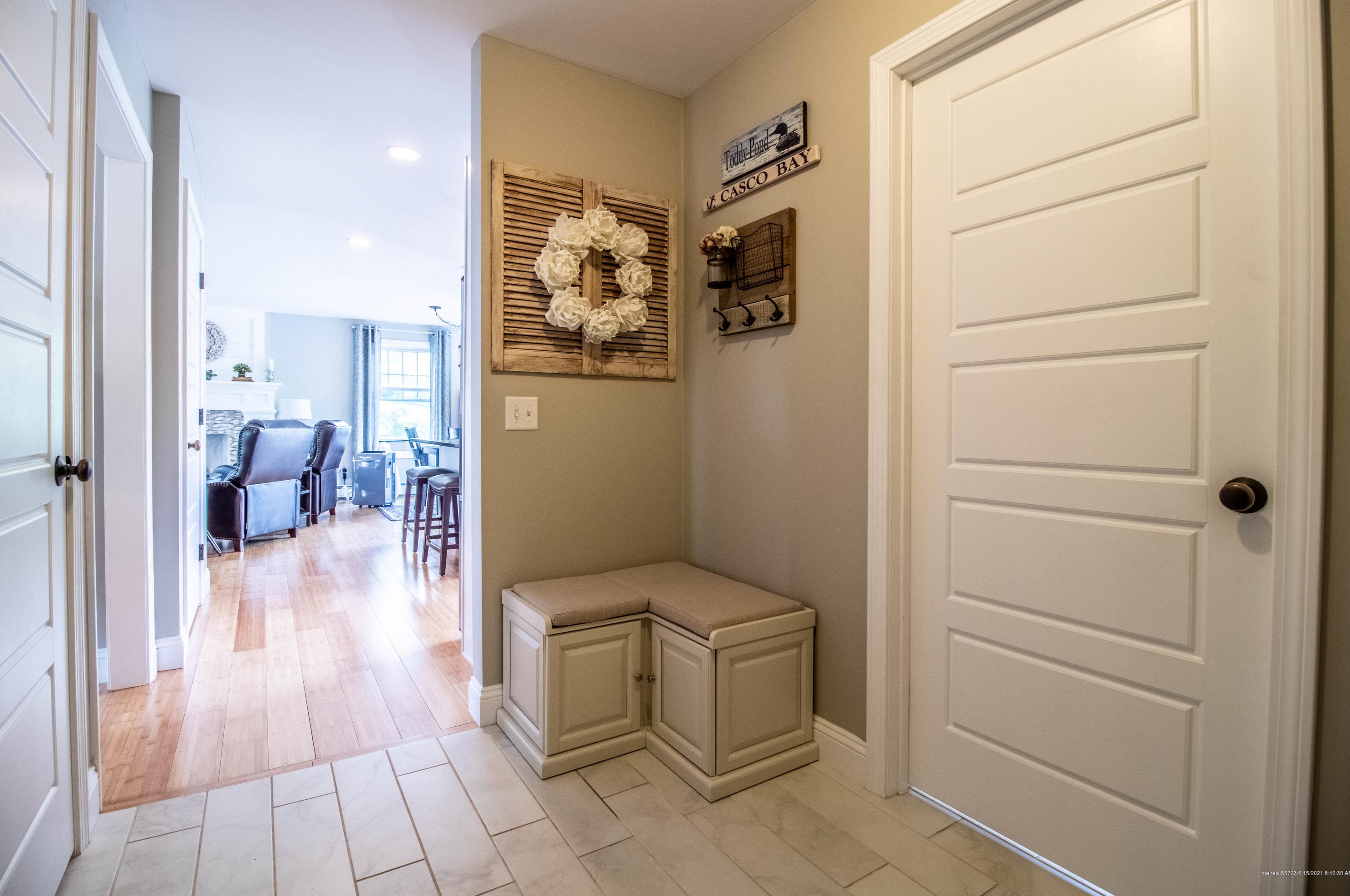 10 Louise St, Gorham ME  04038-1816 exterior