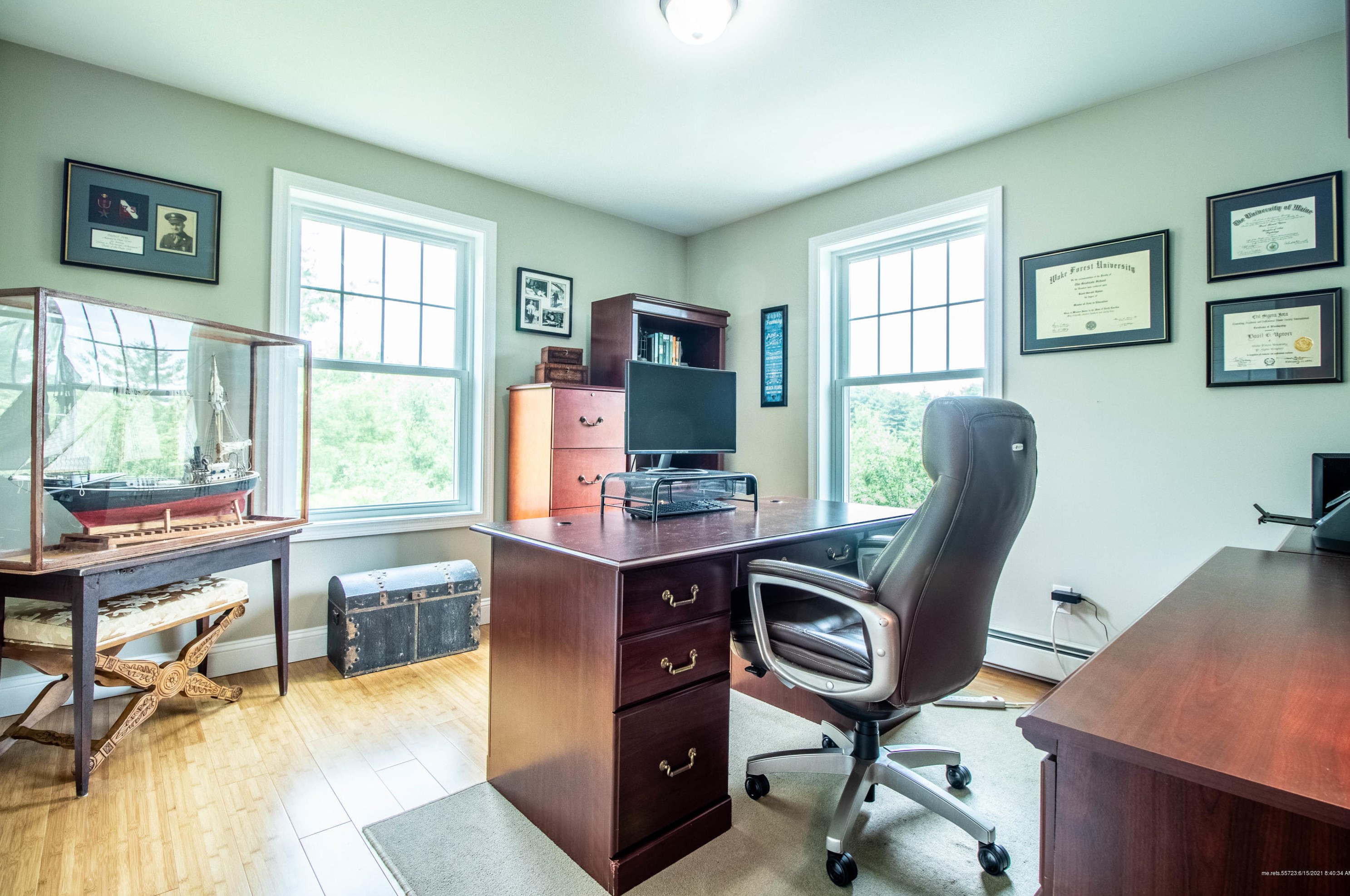 10 Louise St, Gorham ME  04038-1816 exterior