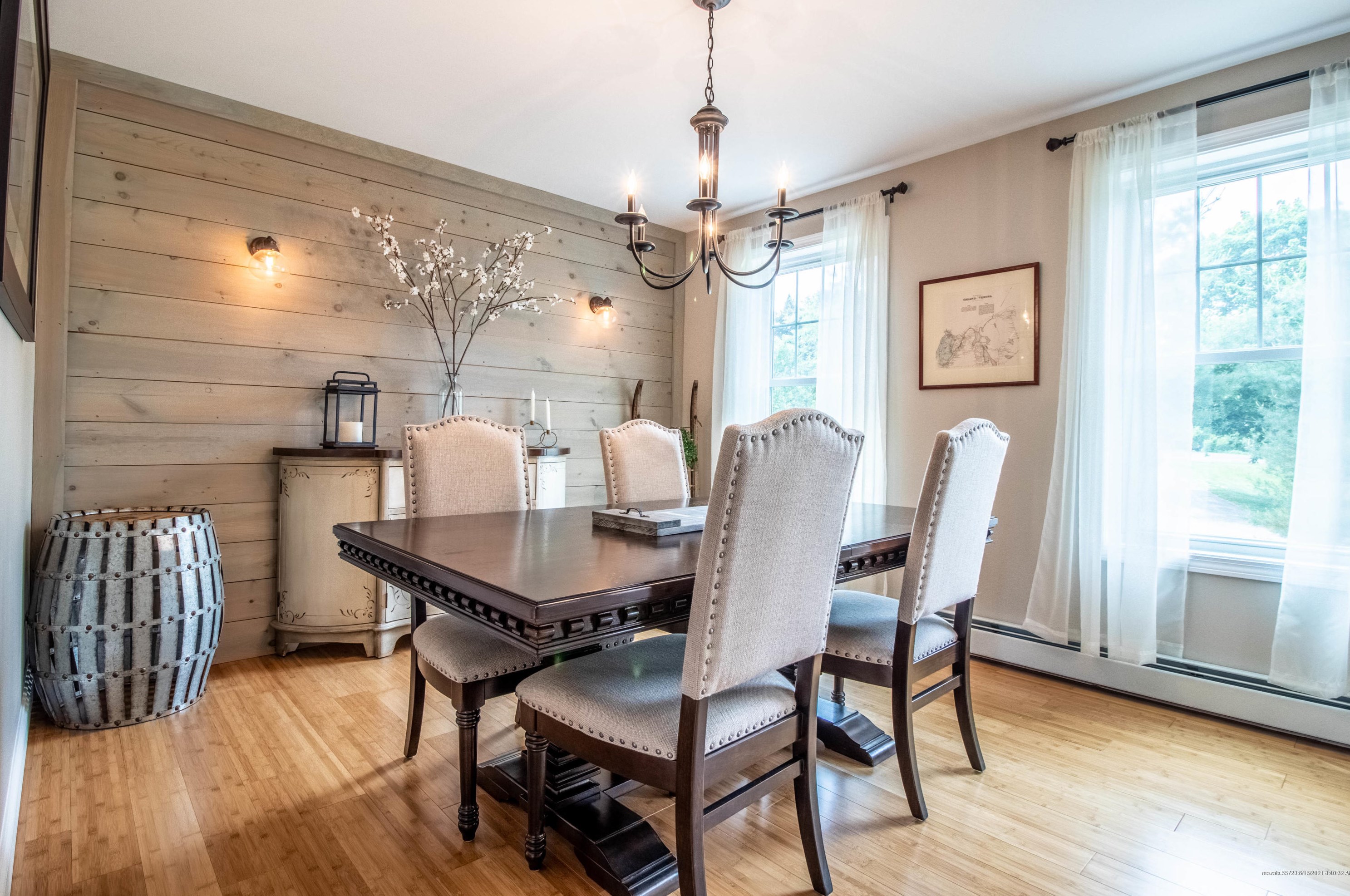 10 Louise St, Gorham ME  04038-1816 exterior