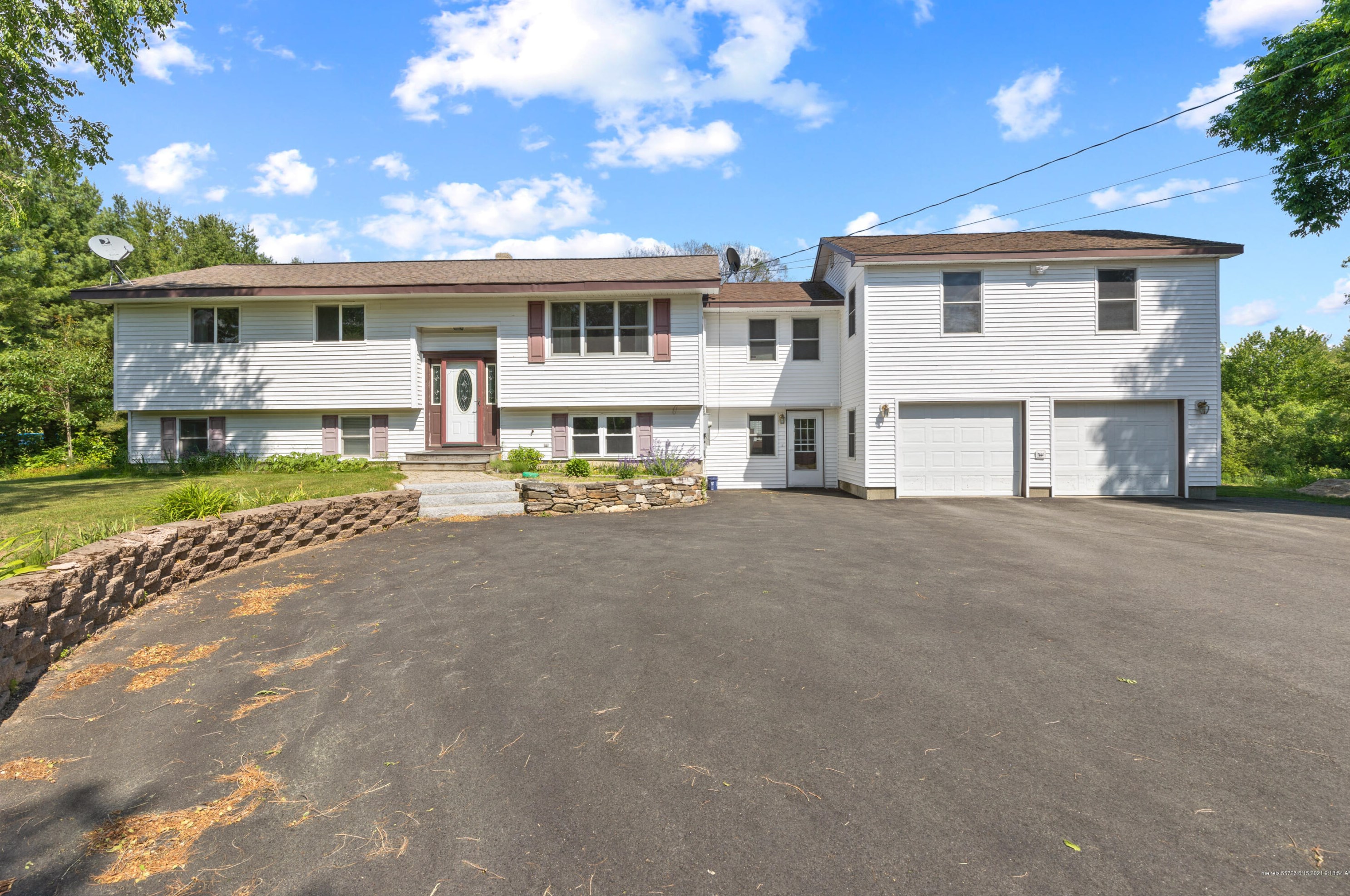 94 Smith Rd, Hallowell, ME 04347