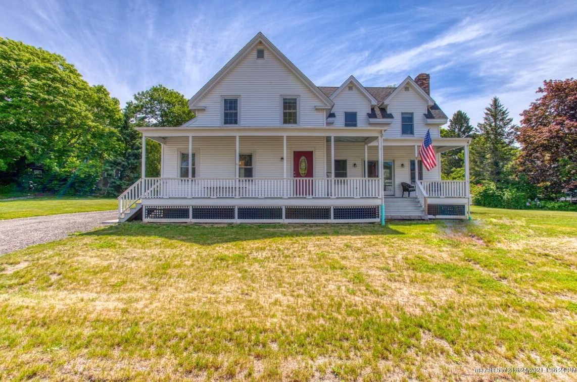 9 Gilead St, Boothbay Harbor, ME 04538