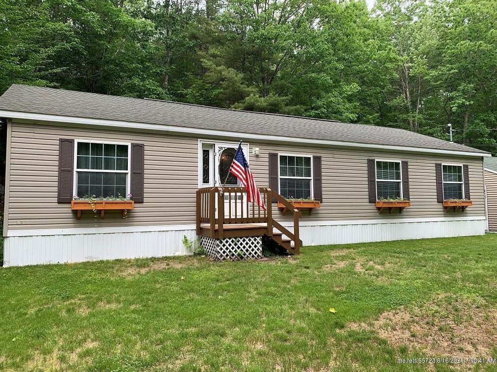 411 Mcgrath Pond Rd, Belgrade, ME 04917
