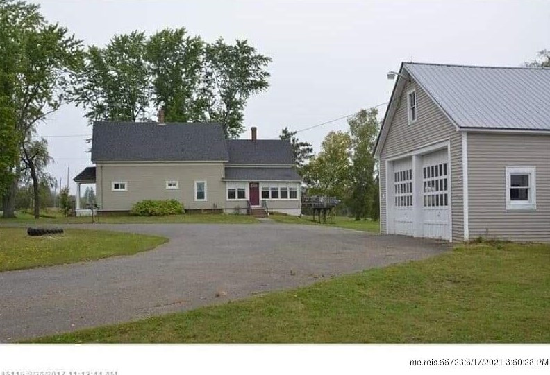 2094 Bangor Rd, Houlton, ME 04730 exterior