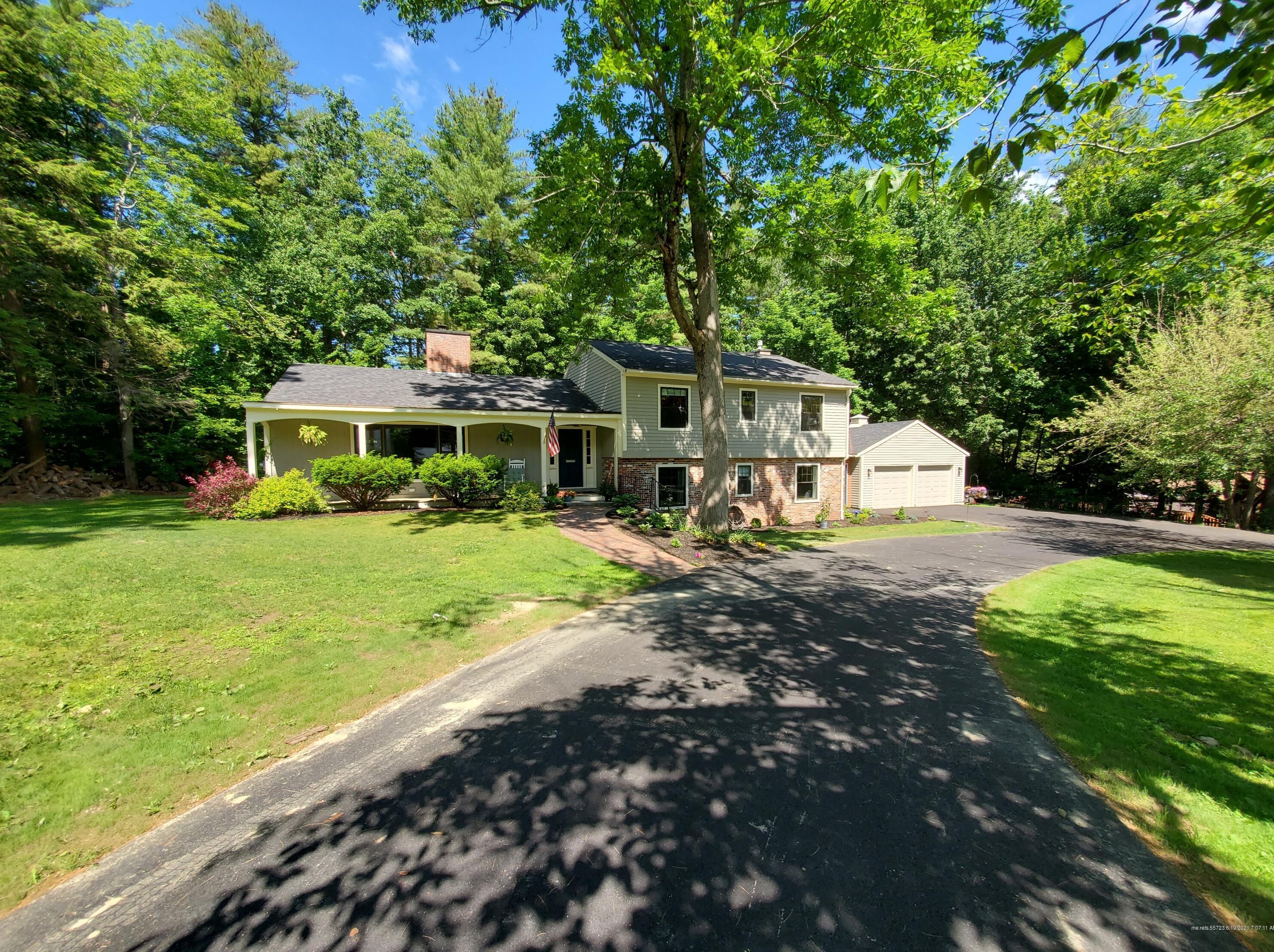 62 Ganneston Dr, Augusta, ME 04330