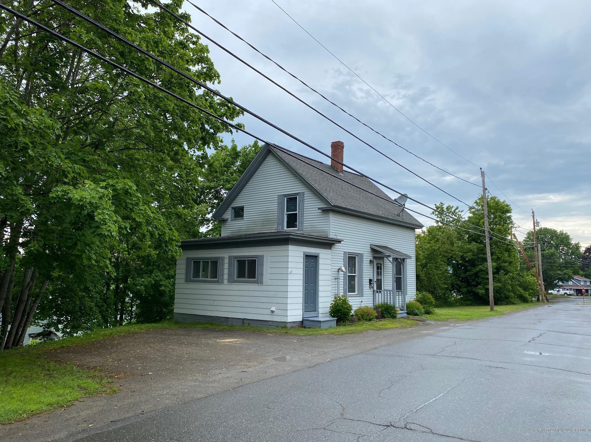 124 Pleasant St, Ripley, ME 04930 exterior