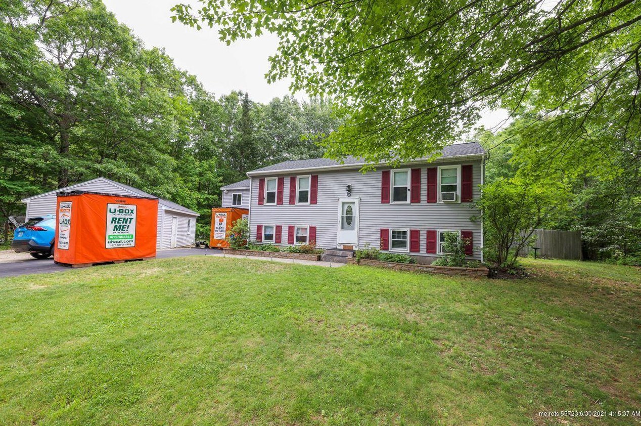 6 Manor Dr, Wells, ME 04090