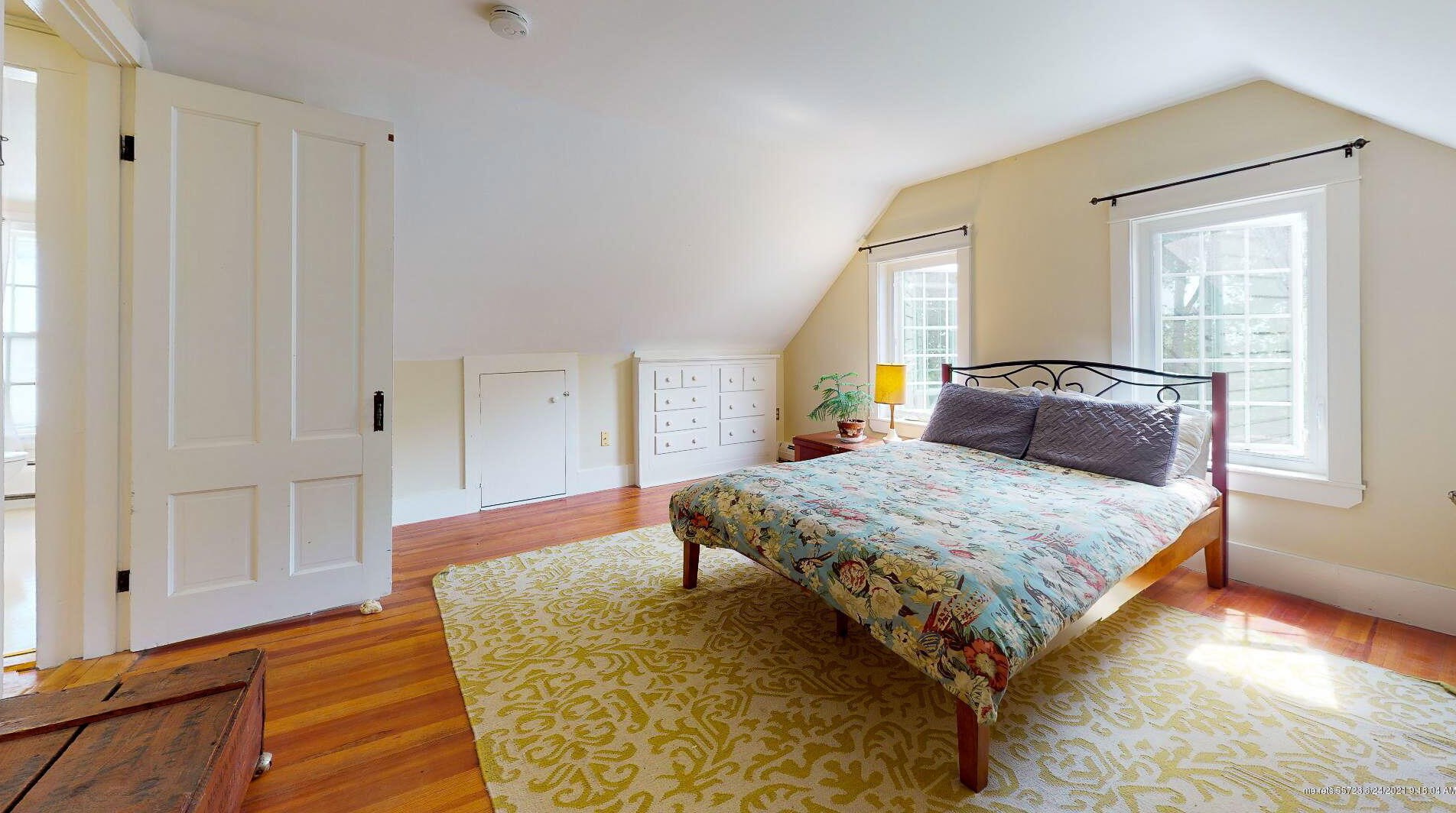 267 Foreside Rd, Portland ME  04105-1729 exterior