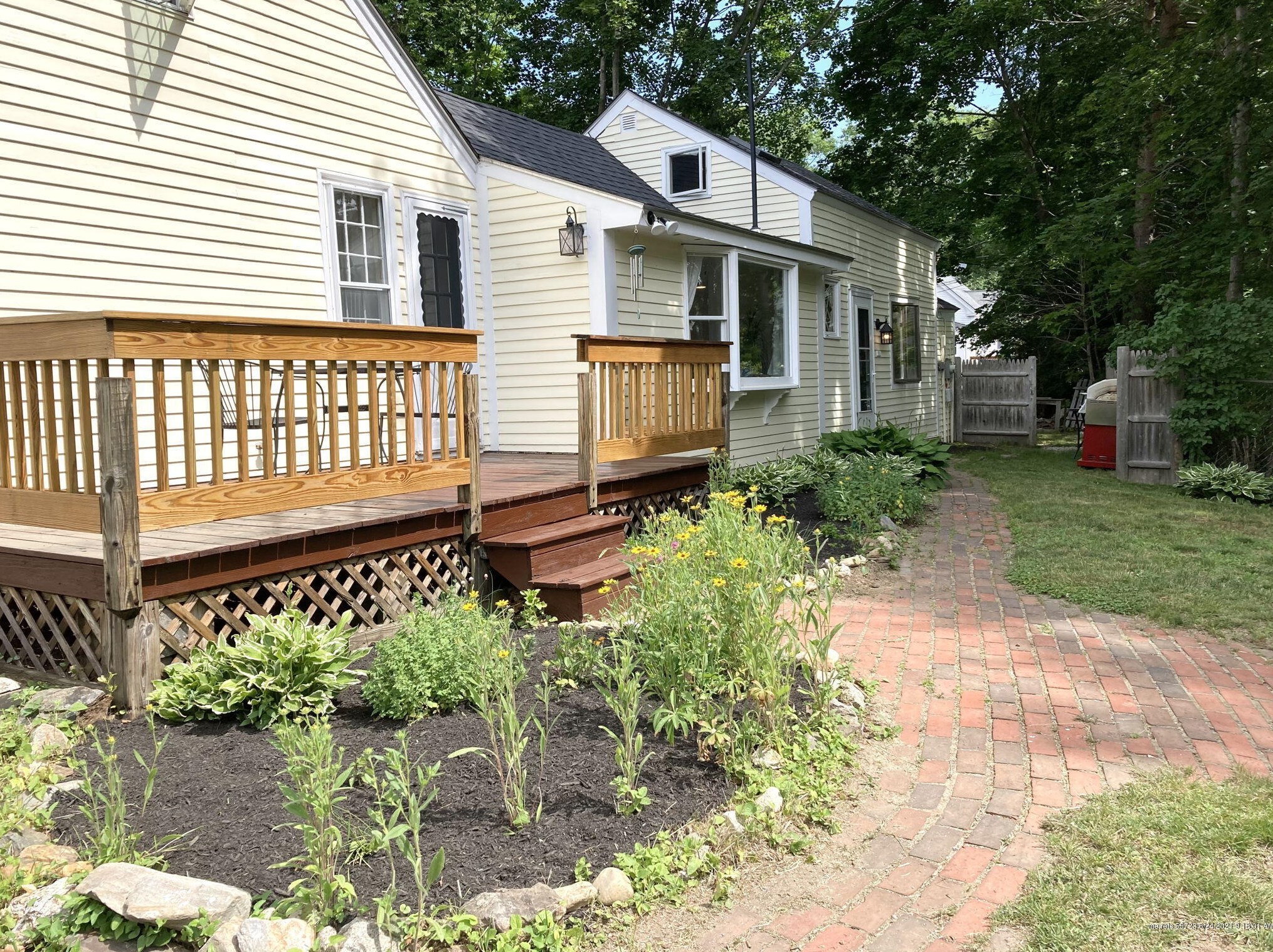 267 Foreside Rd, Portland ME  04105-1729 exterior